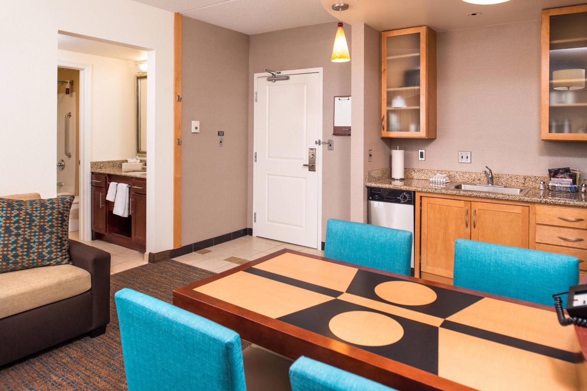 Residence Inn Pittsburgh North Shore photo 38