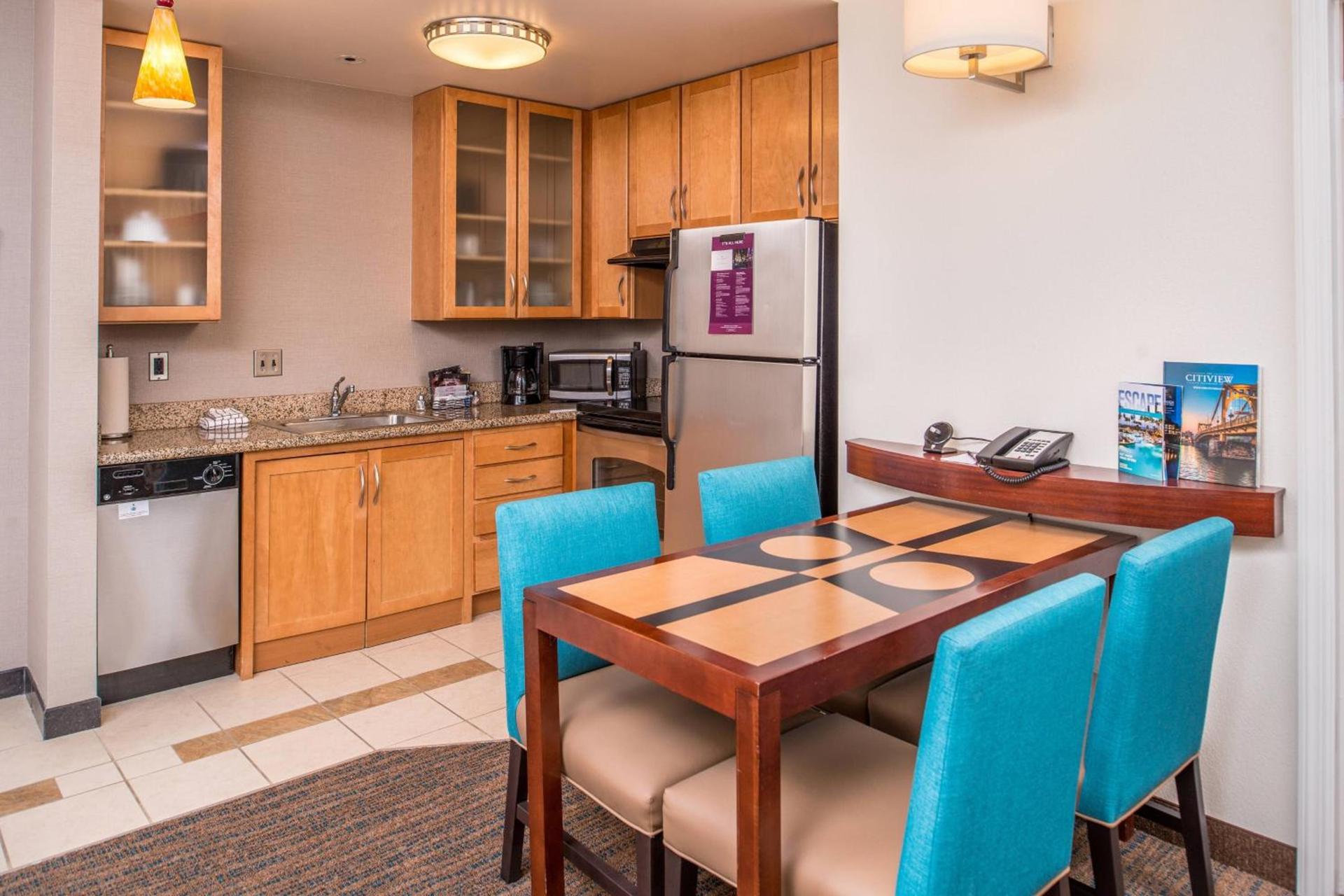 Residence Inn Pittsburgh North Shore photo 39