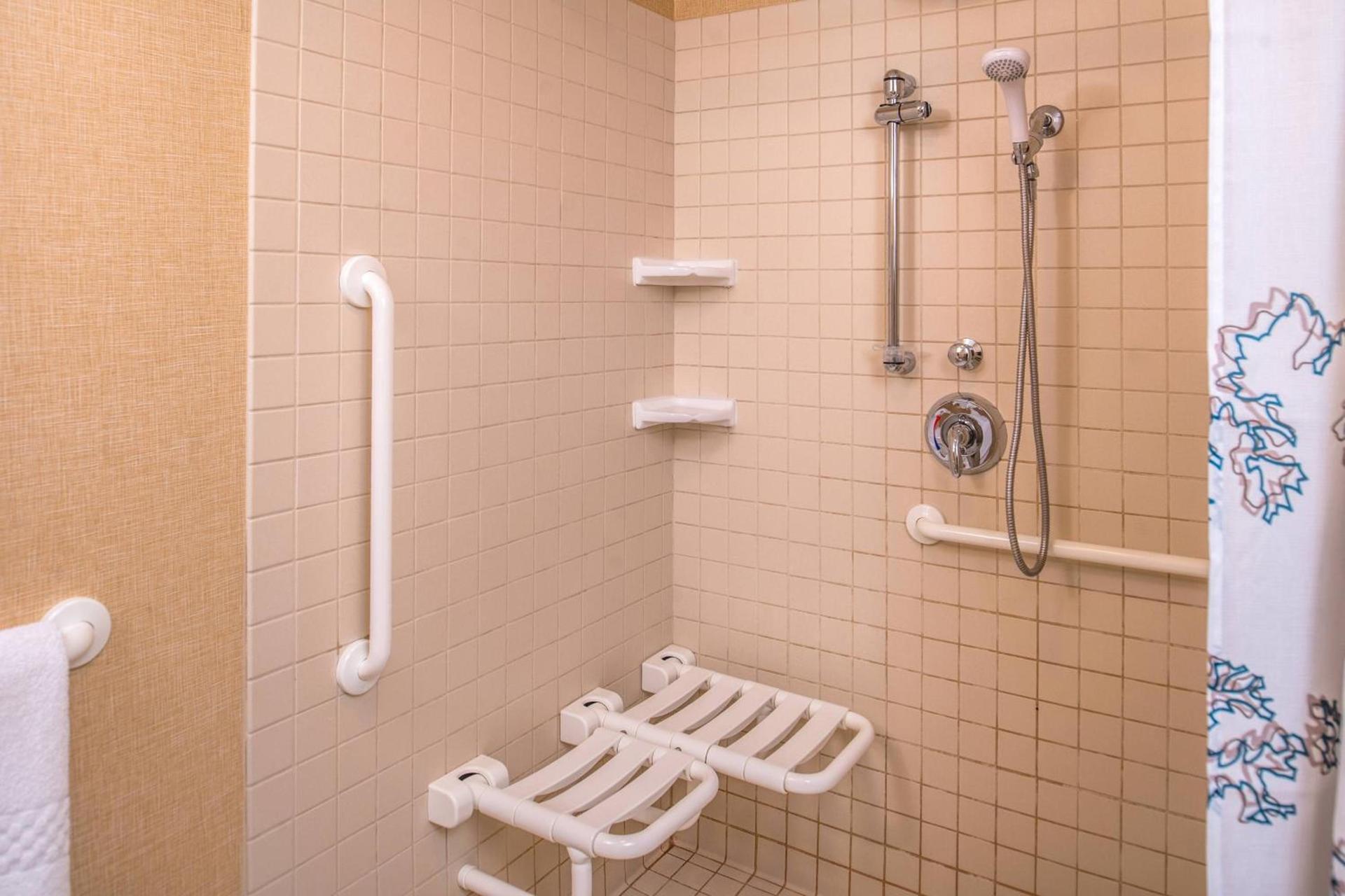 Residence Inn Pittsburgh North Shore photo 45