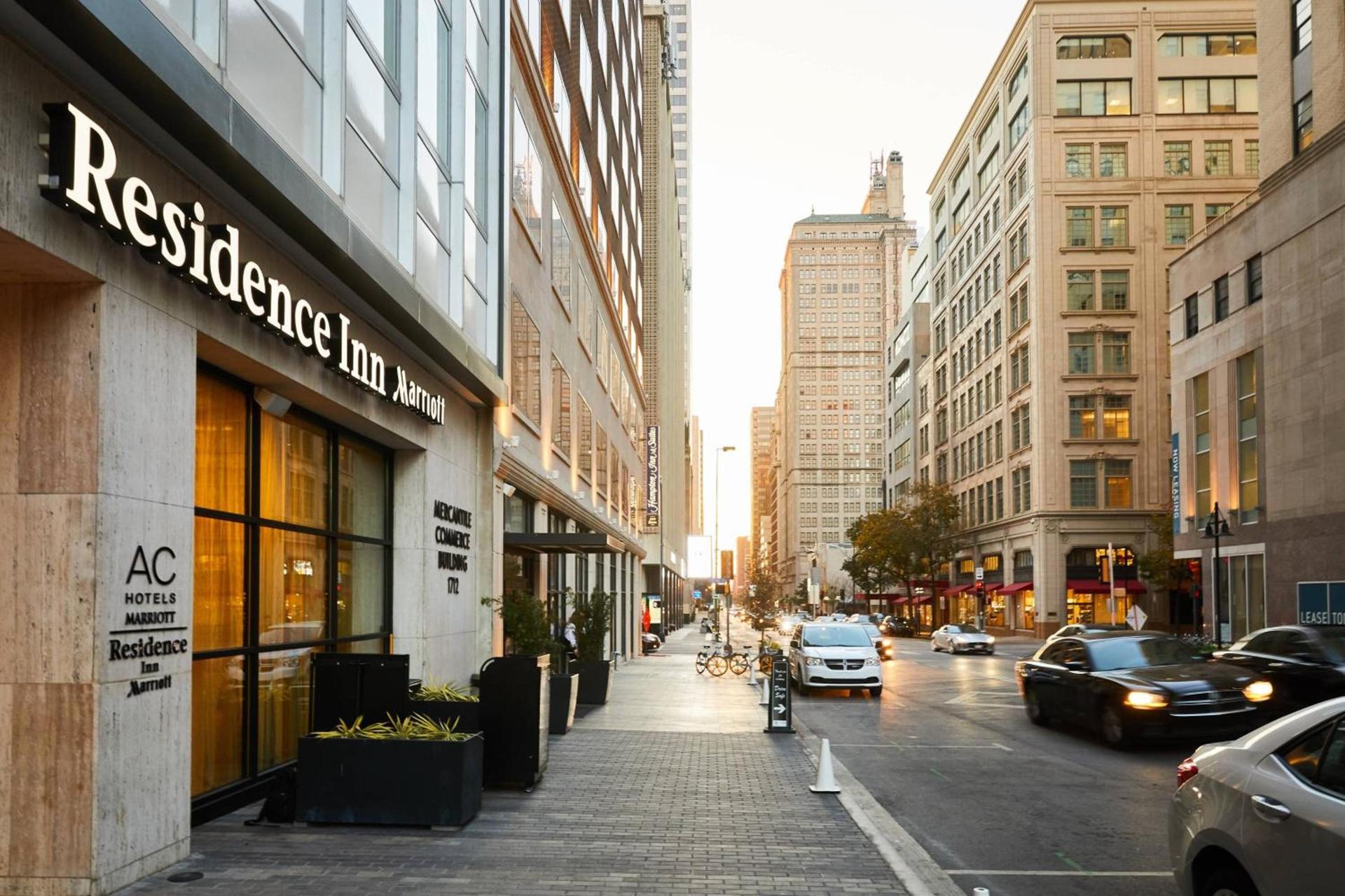 Residence Inn by Marriott Dallas Downtown photo 2