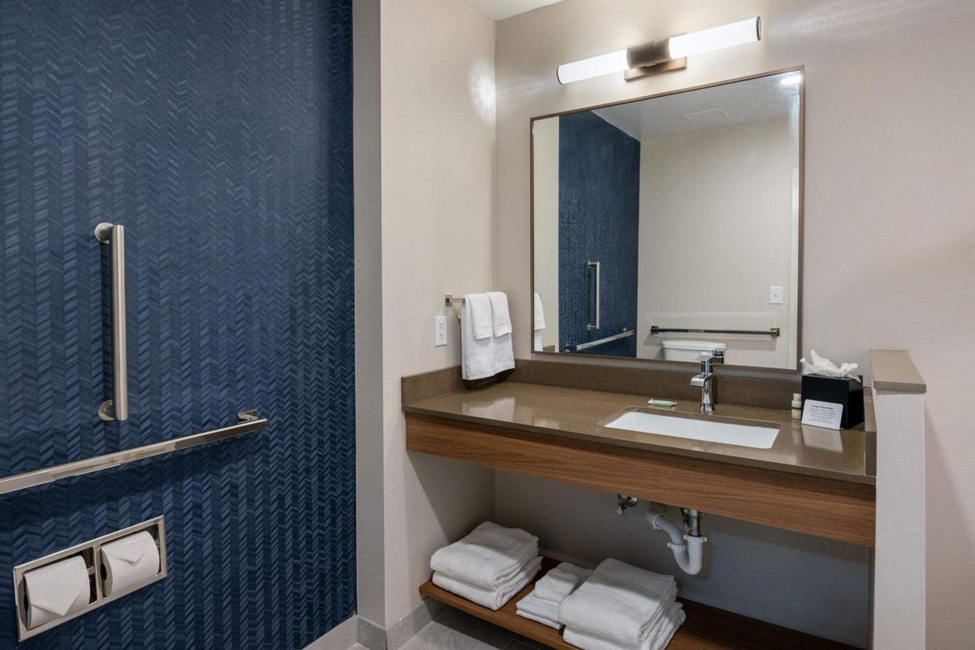 Fairfield by Marriott Inn & Suites Canton Riverstone Parkway photo 15