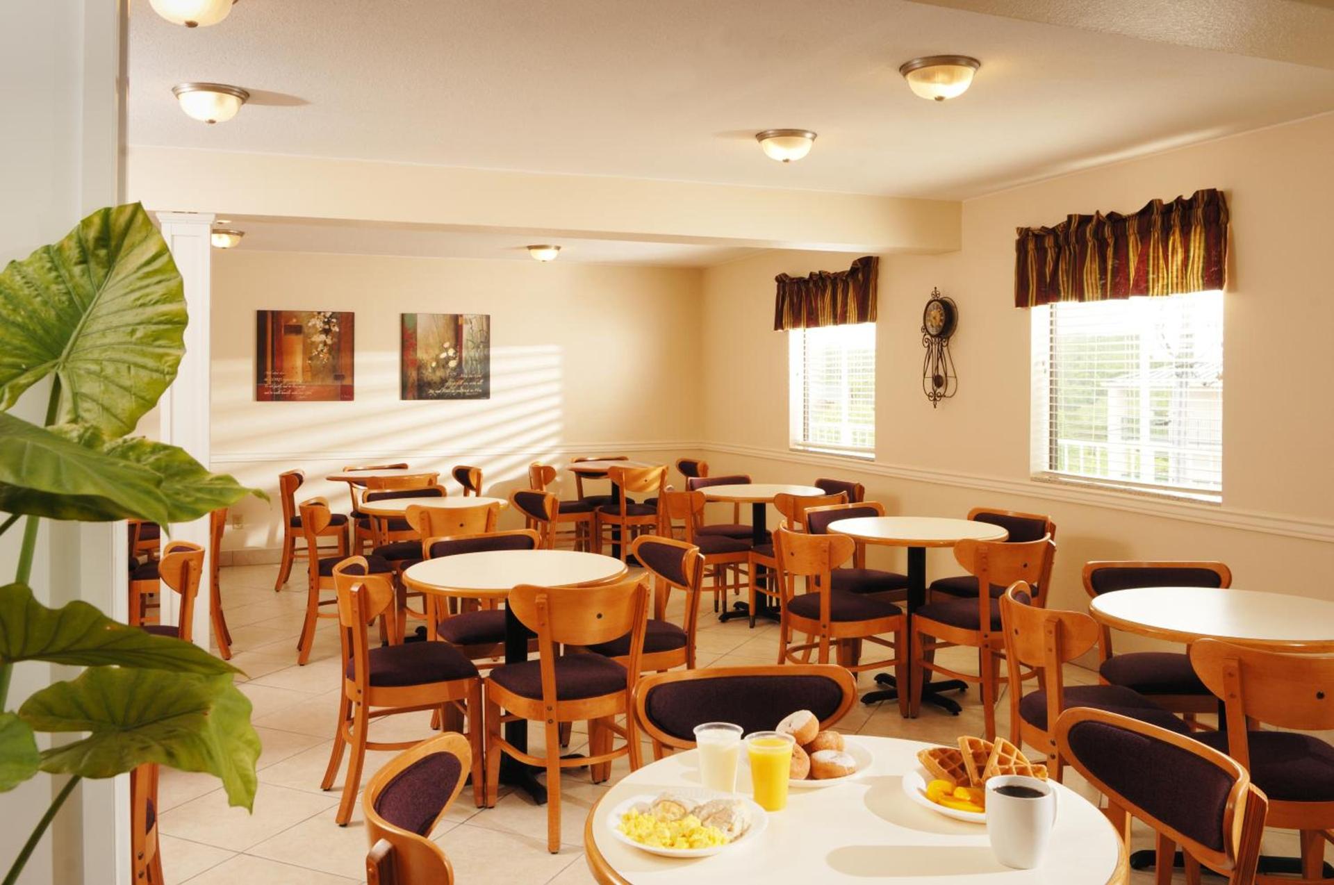 Whispering Hills Inn photo 5