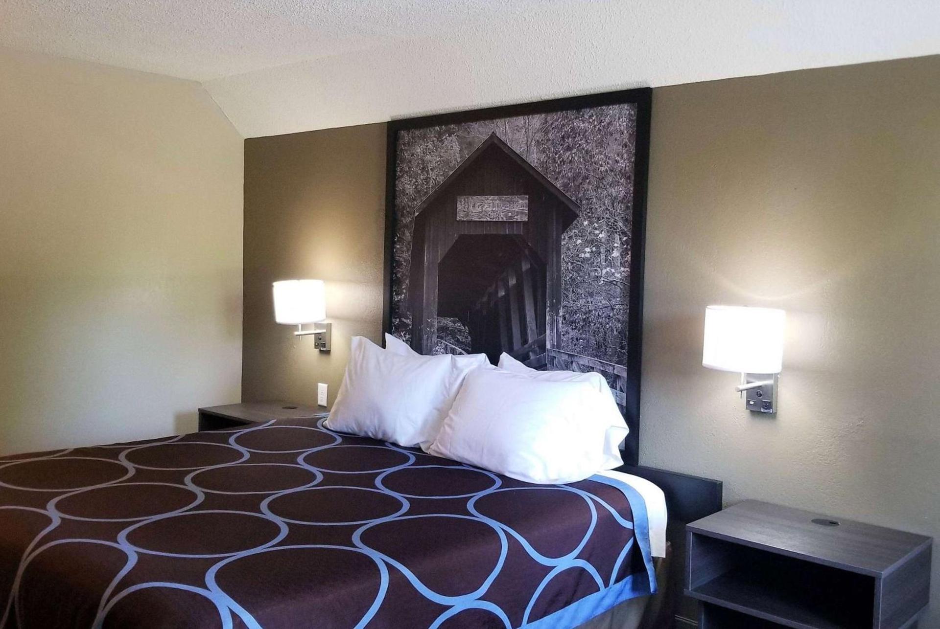 Super 8 by Wyndham Brownsburg photo 38