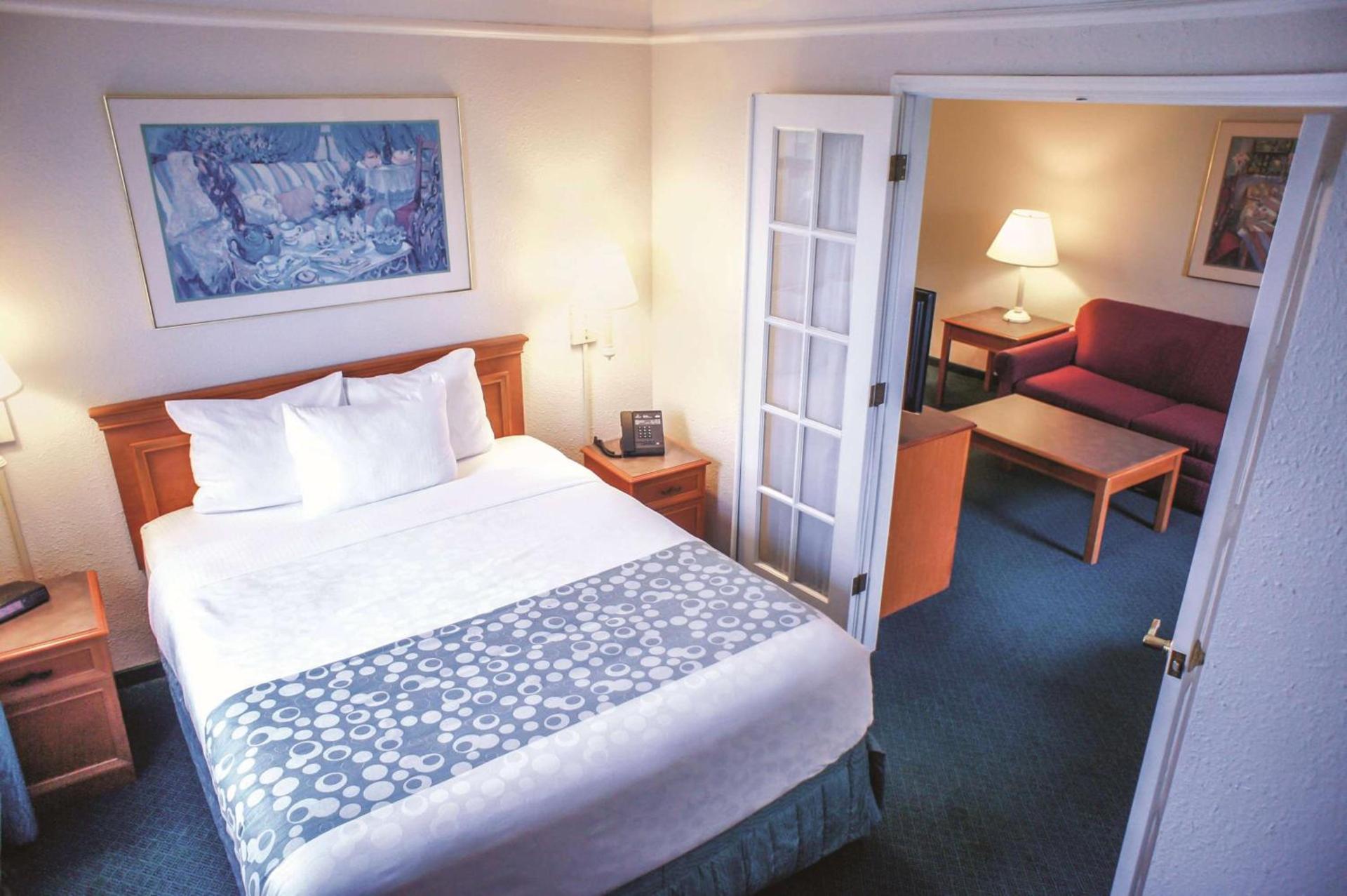 La Quinta Inn by Wyndham Moline Airport photo 16