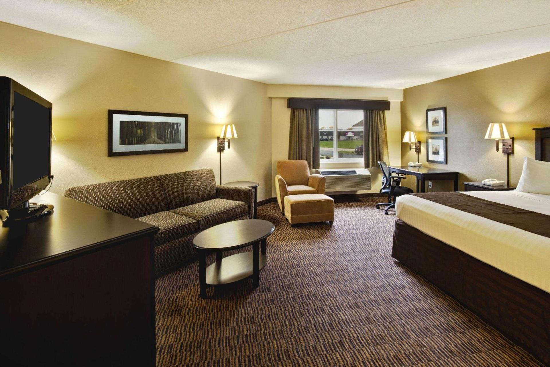 AmericInn by Wyndham Beaver Dam photo 19