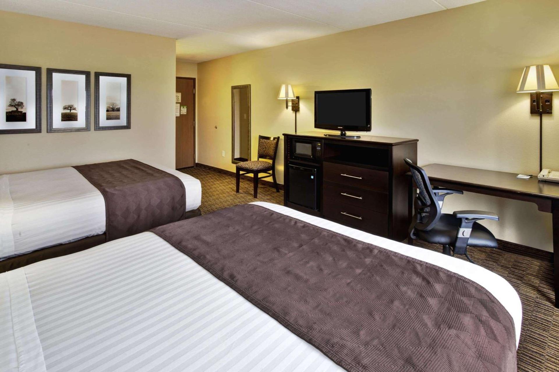 AmericInn by Wyndham Beaver Dam photo 22