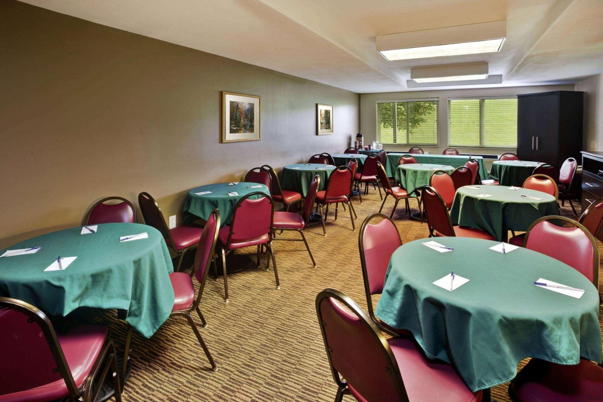 AmericInn by Wyndham Beaver Dam photo 27
