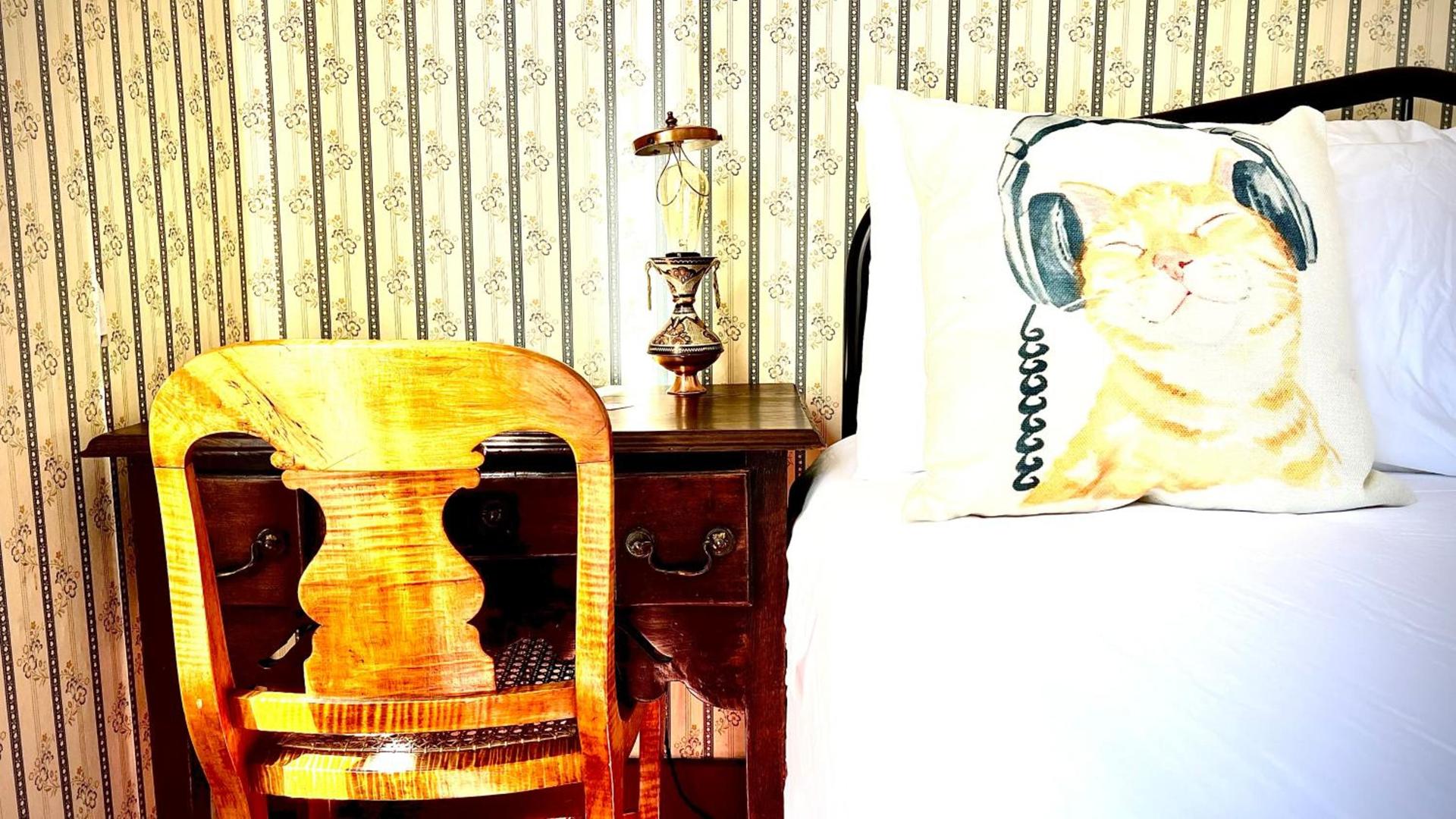 Hotel La More at The Bisbee Inn photo 56