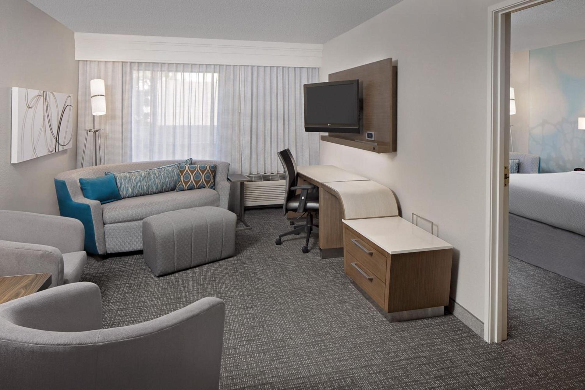 Courtyard Houston Westchase photo 8