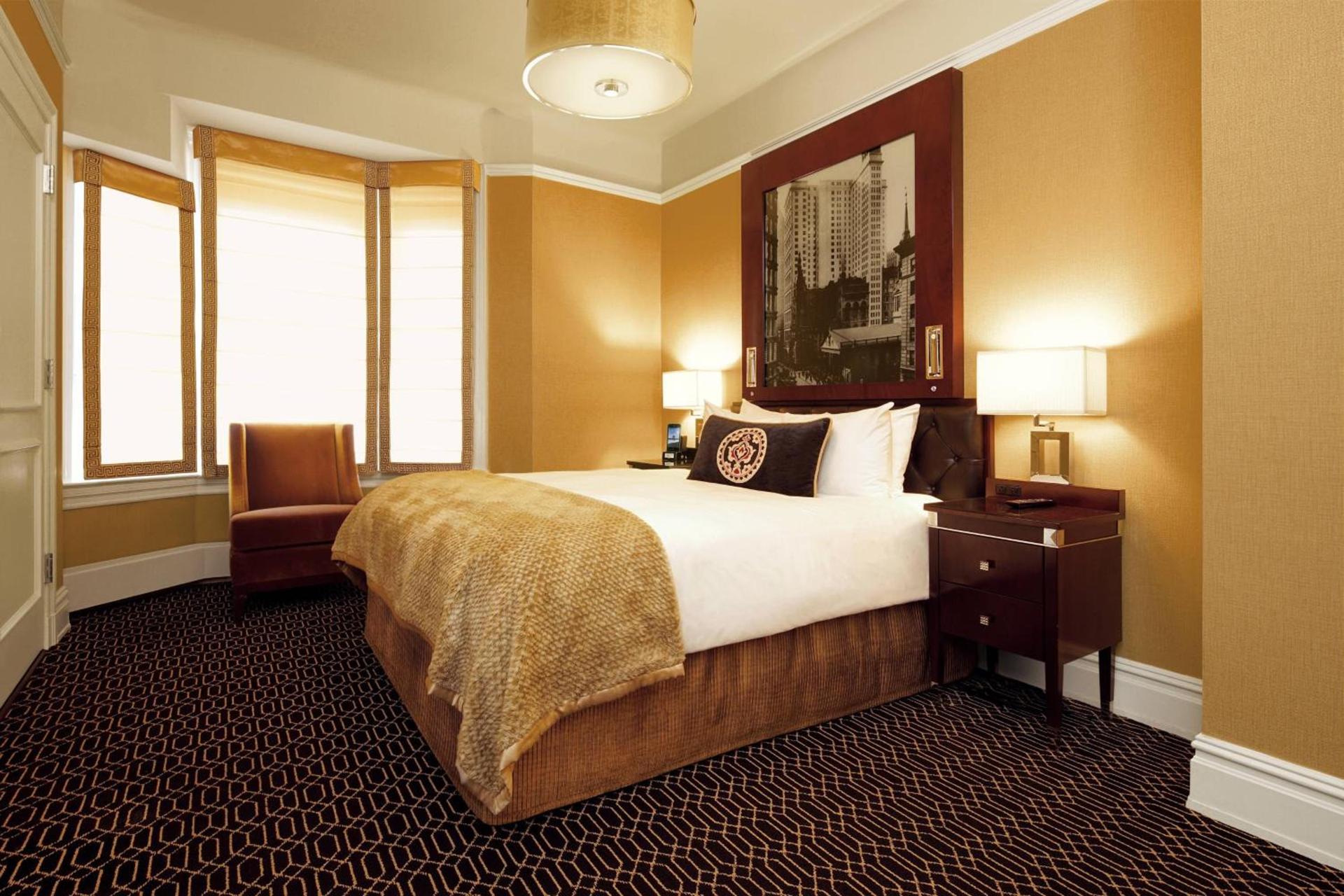 The Algonquin Hotel Times Square, Autograph Collection photo 12
