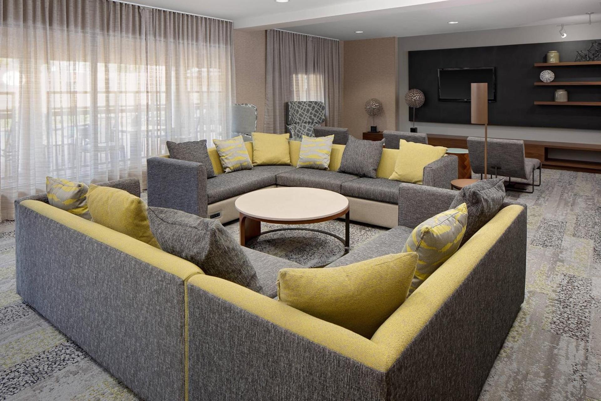 Courtyard by Marriott Houston Rice University photo 27