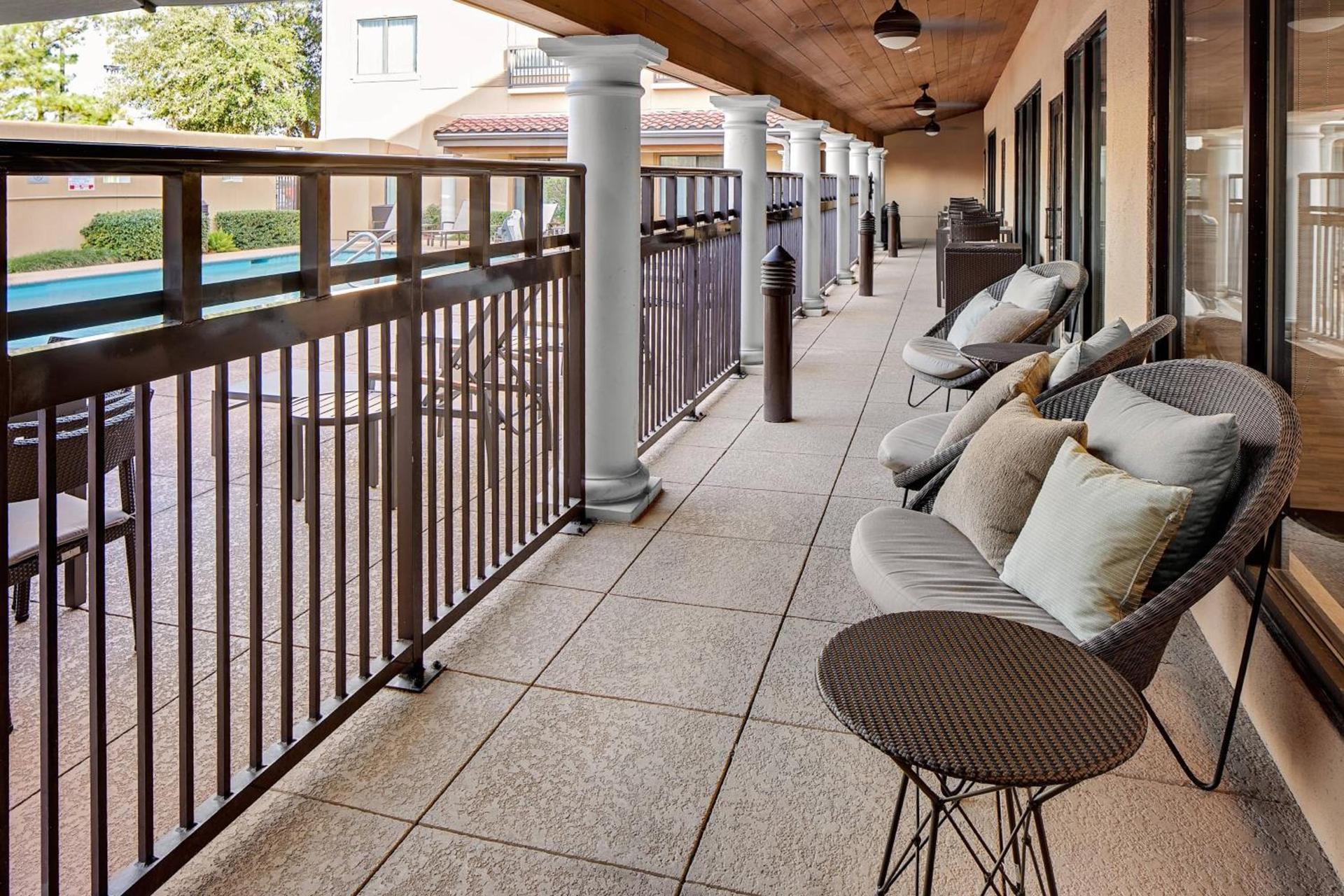 Courtyard by Marriott Houston Rice University photo 15