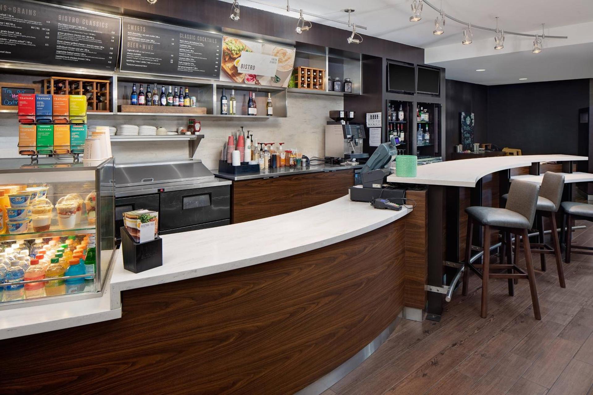 Courtyard by Marriott Houston Rice University photo 17
