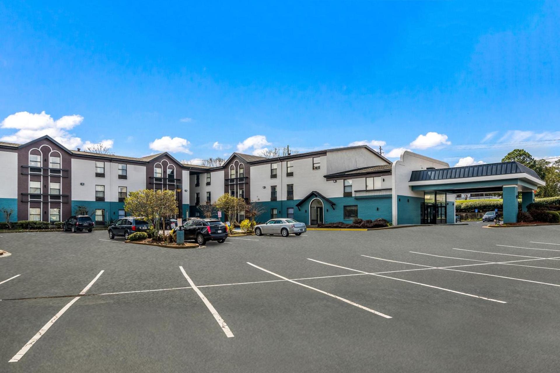 Quality Inn Marietta near Dobbins ARB photo 45