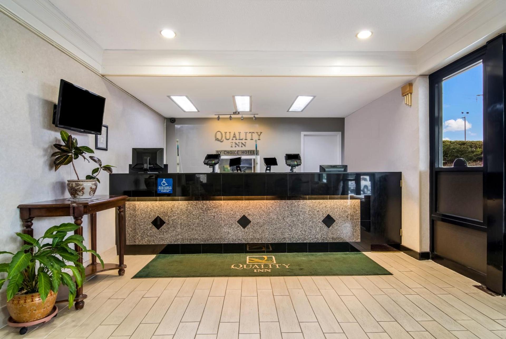 Quality Inn Marietta near Dobbins ARB photo 41