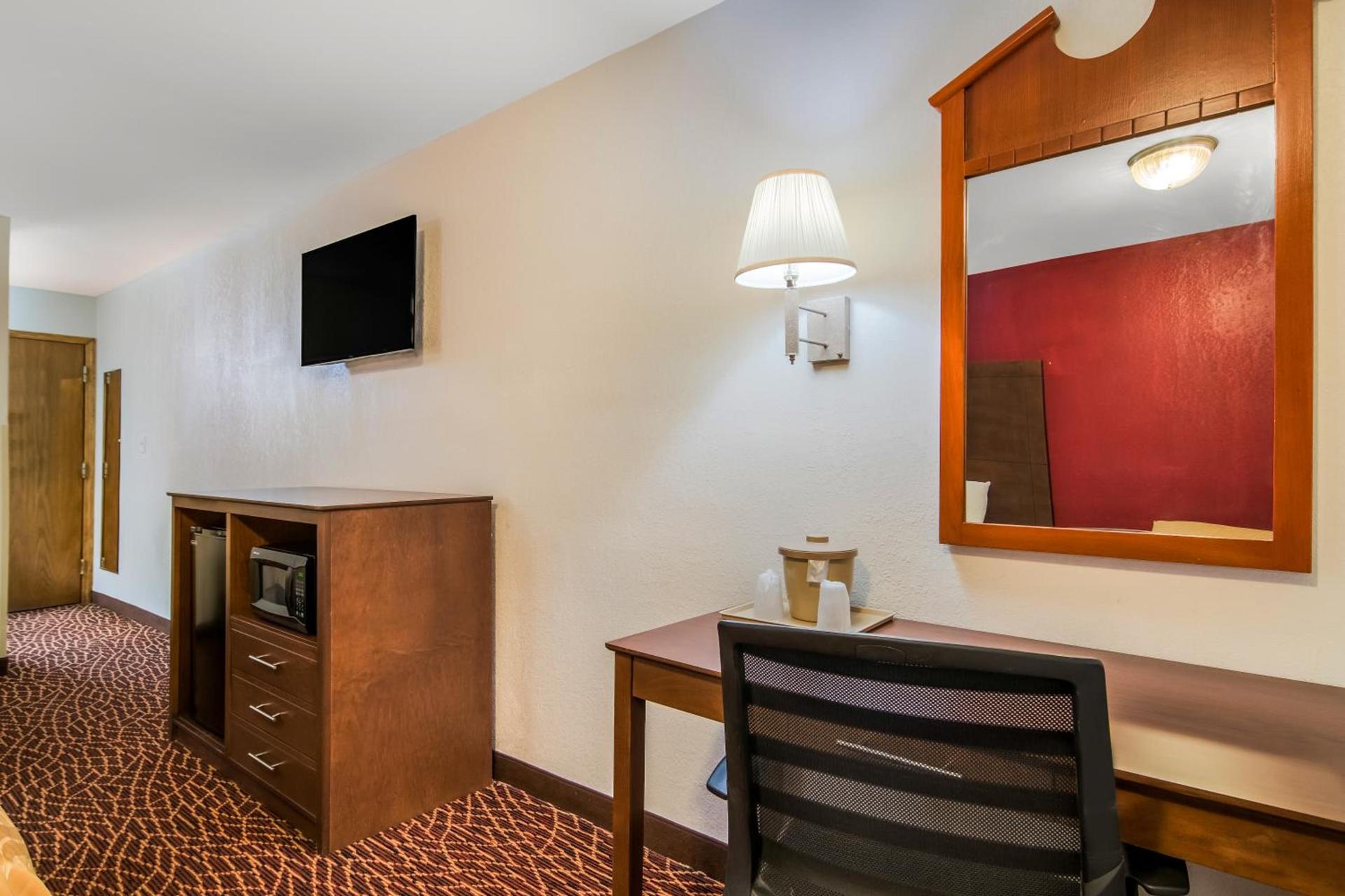 Quality Inn Marietta near Dobbins ARB photo 64