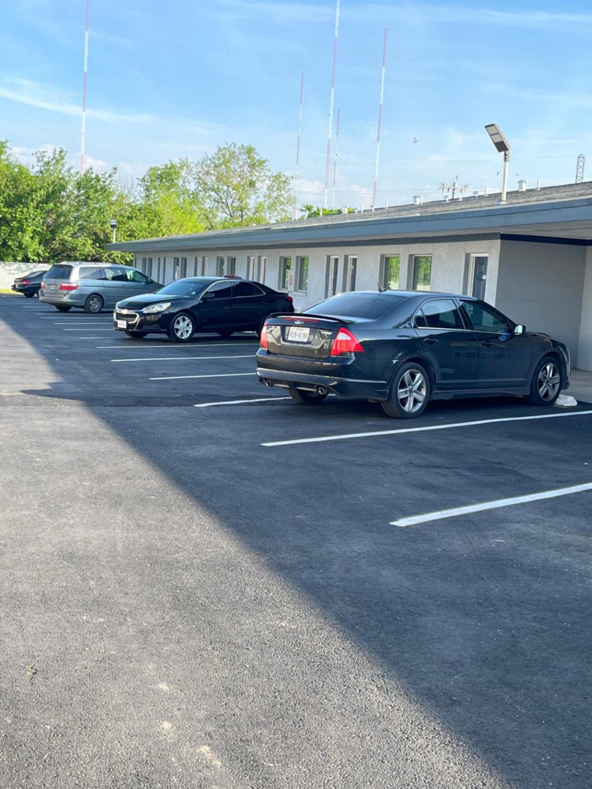 Broadway Inn Motel photo 8