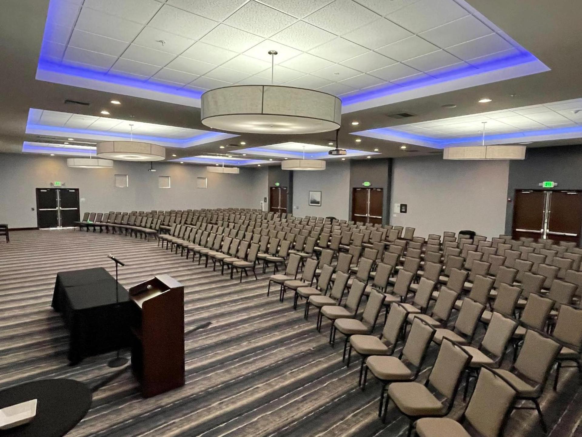 Holiday Inn Carlsbad/San Diego by IHG photo 56