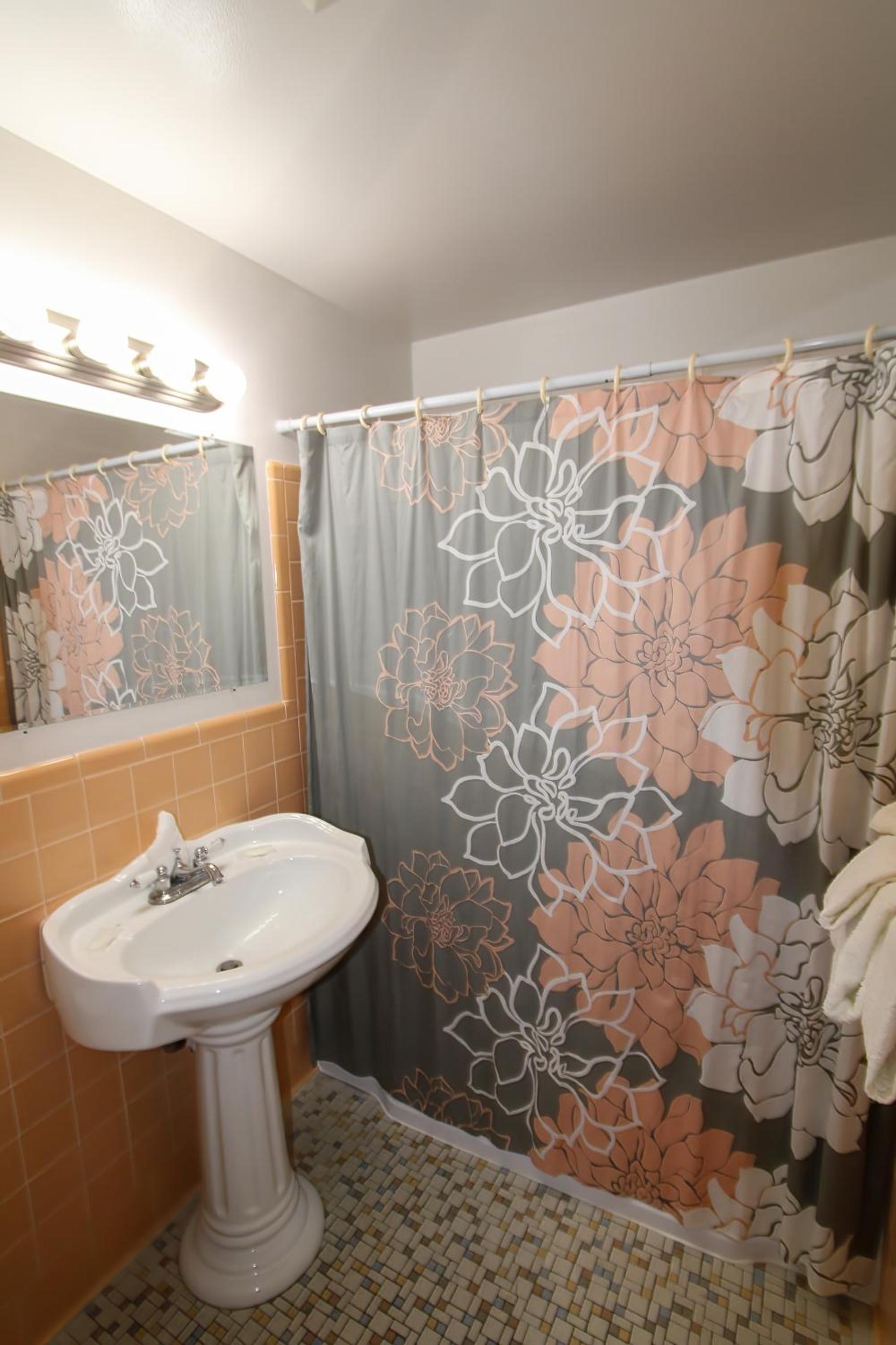 Colonial Inn Seekonk photo 30