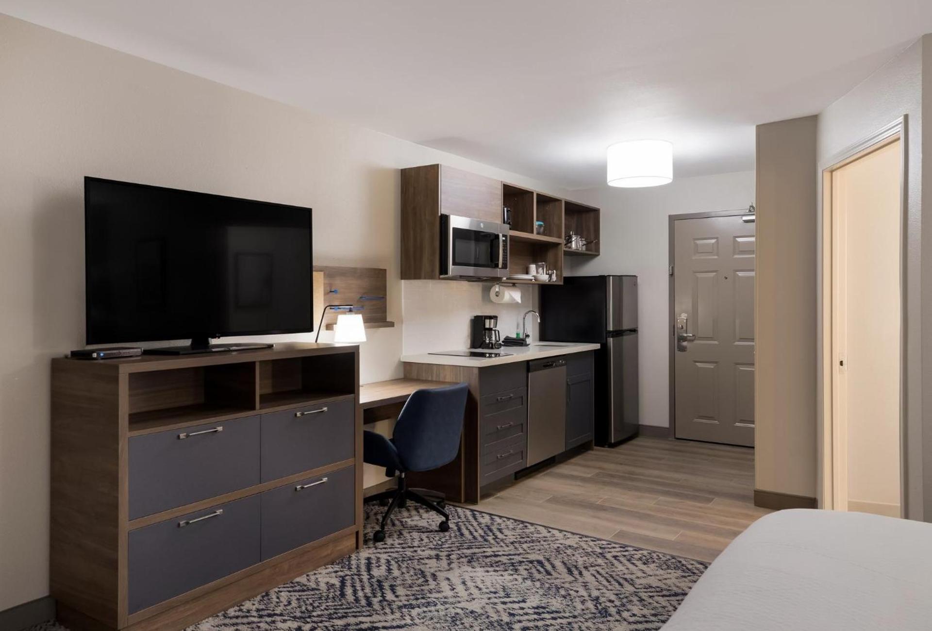 Candlewood Suites Lafayette - River Ranch by IHG photo 29