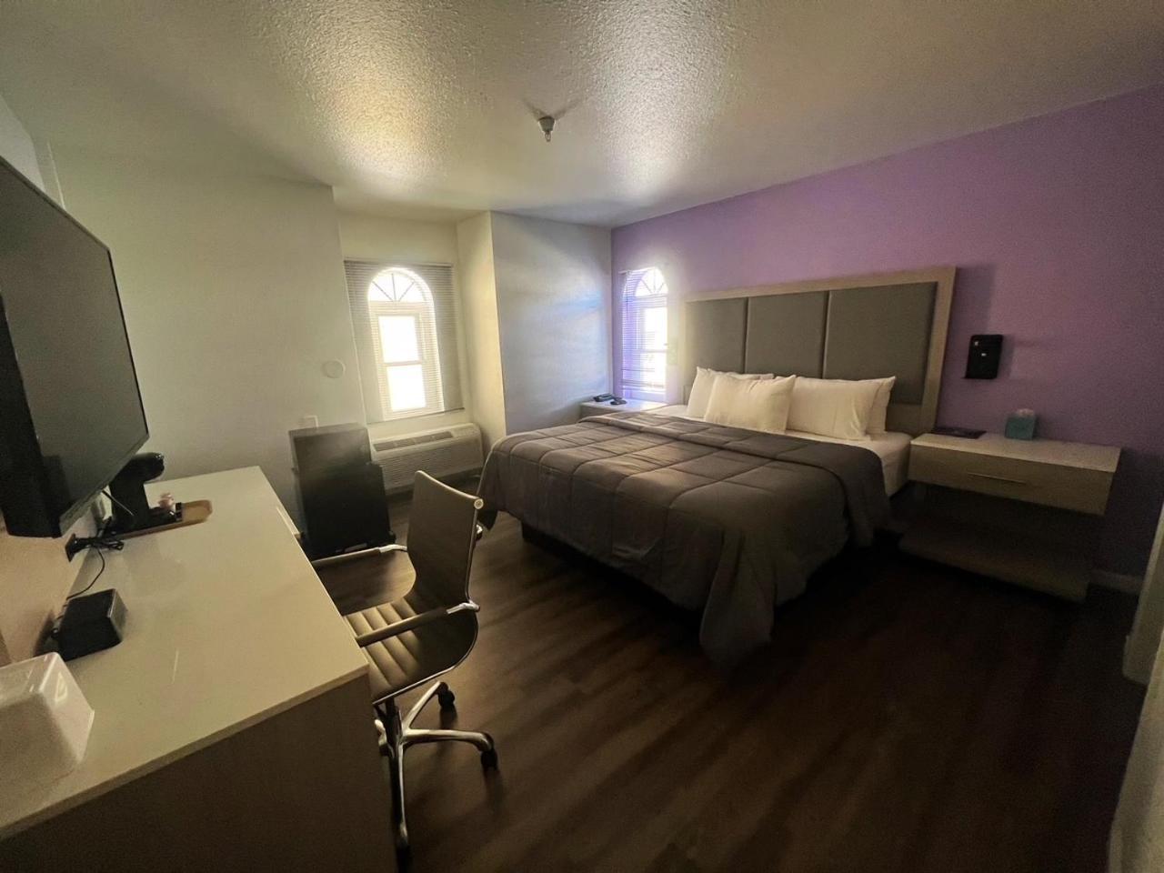 The Aqua Pacific Hotel photo 17
