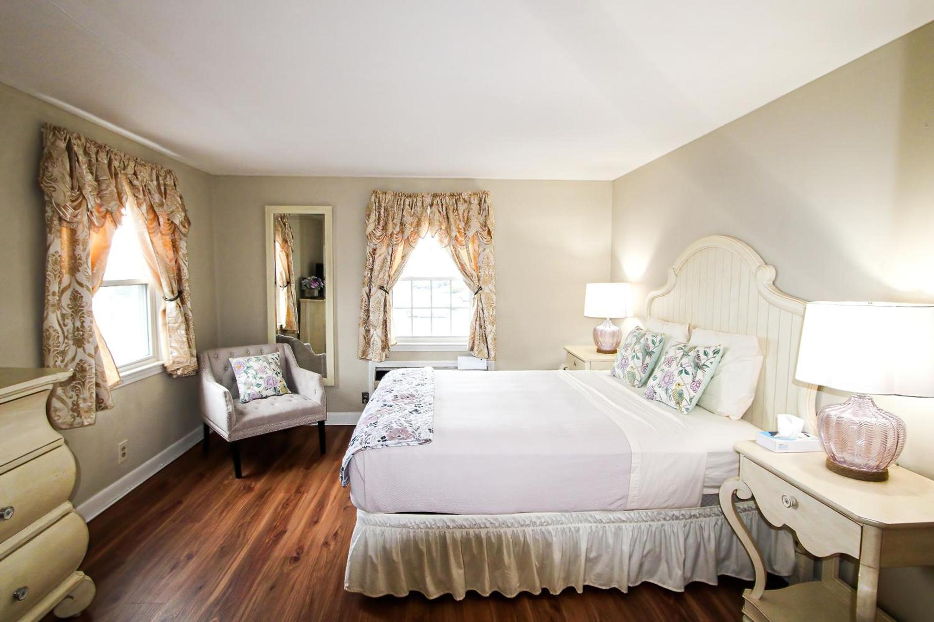 Colonial Inn Seekonk photo 41