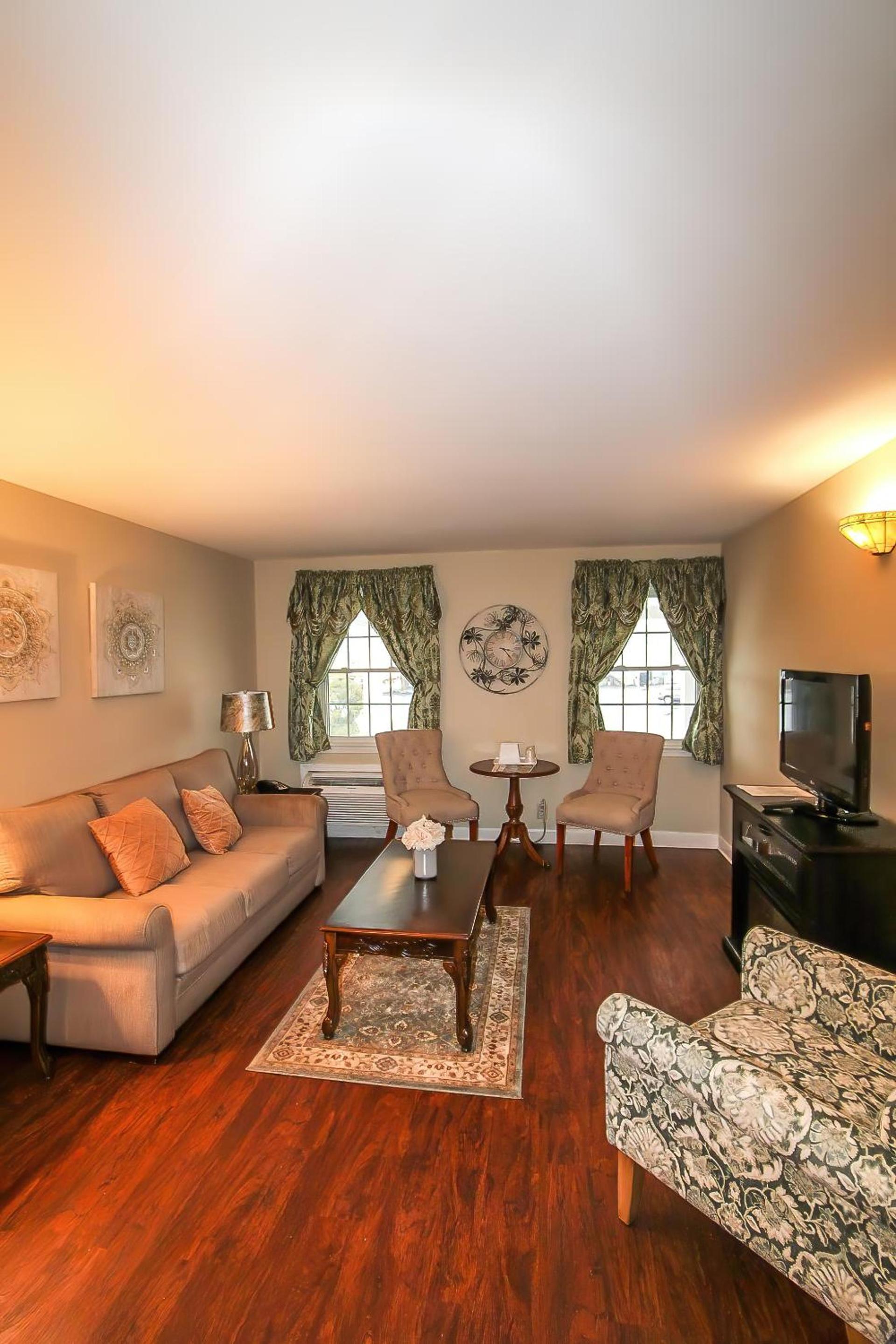 Colonial Inn Seekonk photo 44
