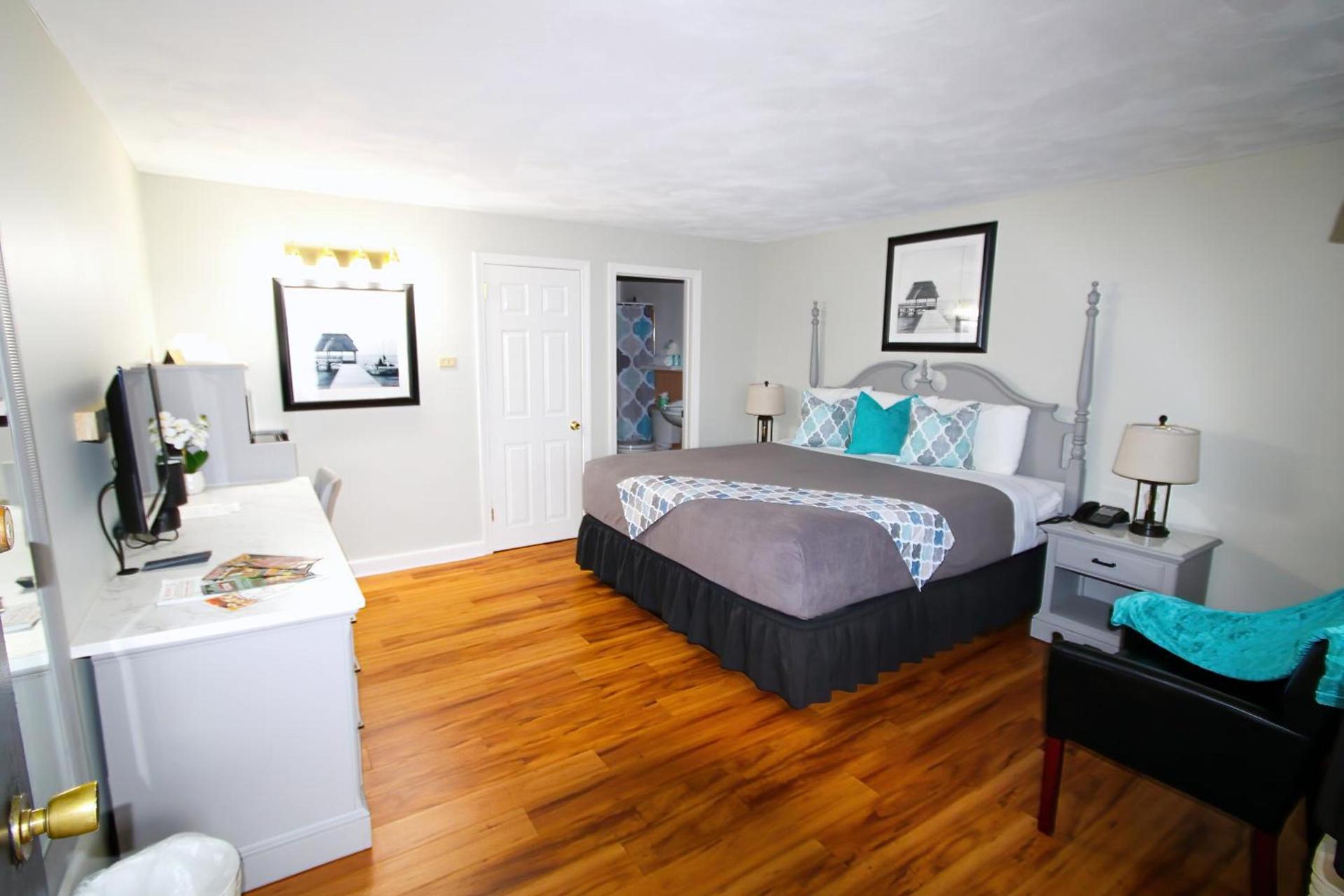 Colonial Inn Seekonk photo 46