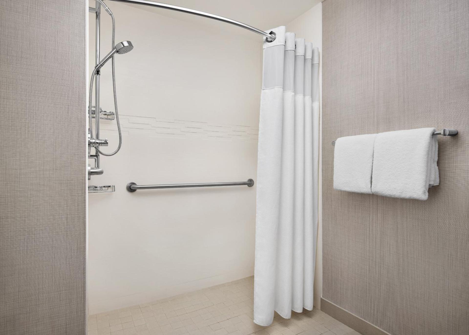 Residence Inn by Marriott Austin Airport photo 2