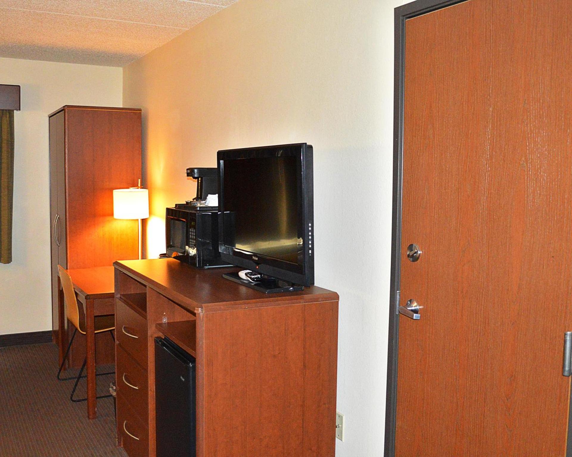 AmericInn by Wyndham Spencer photo 37