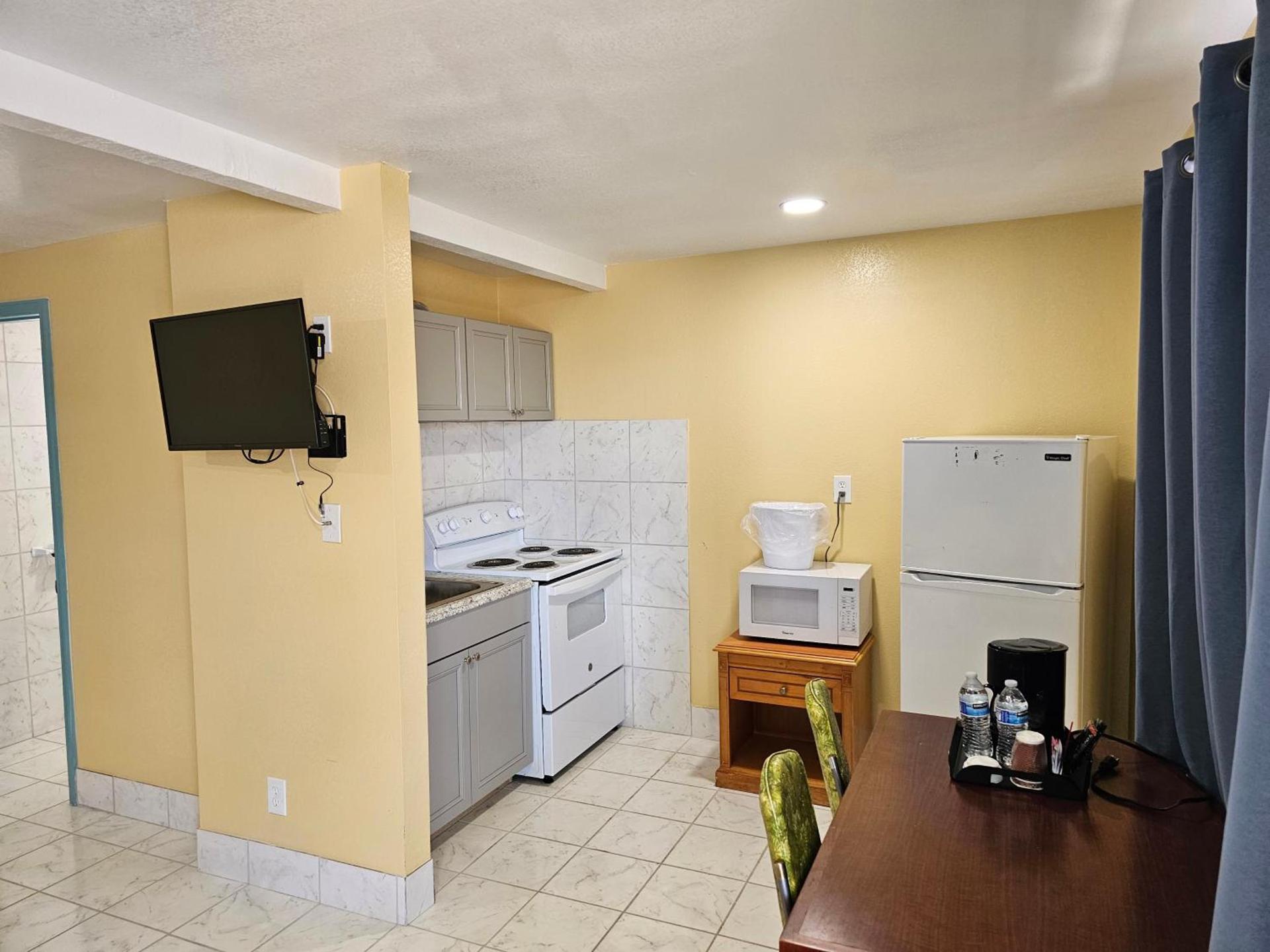 Westernaire Motel photo 48