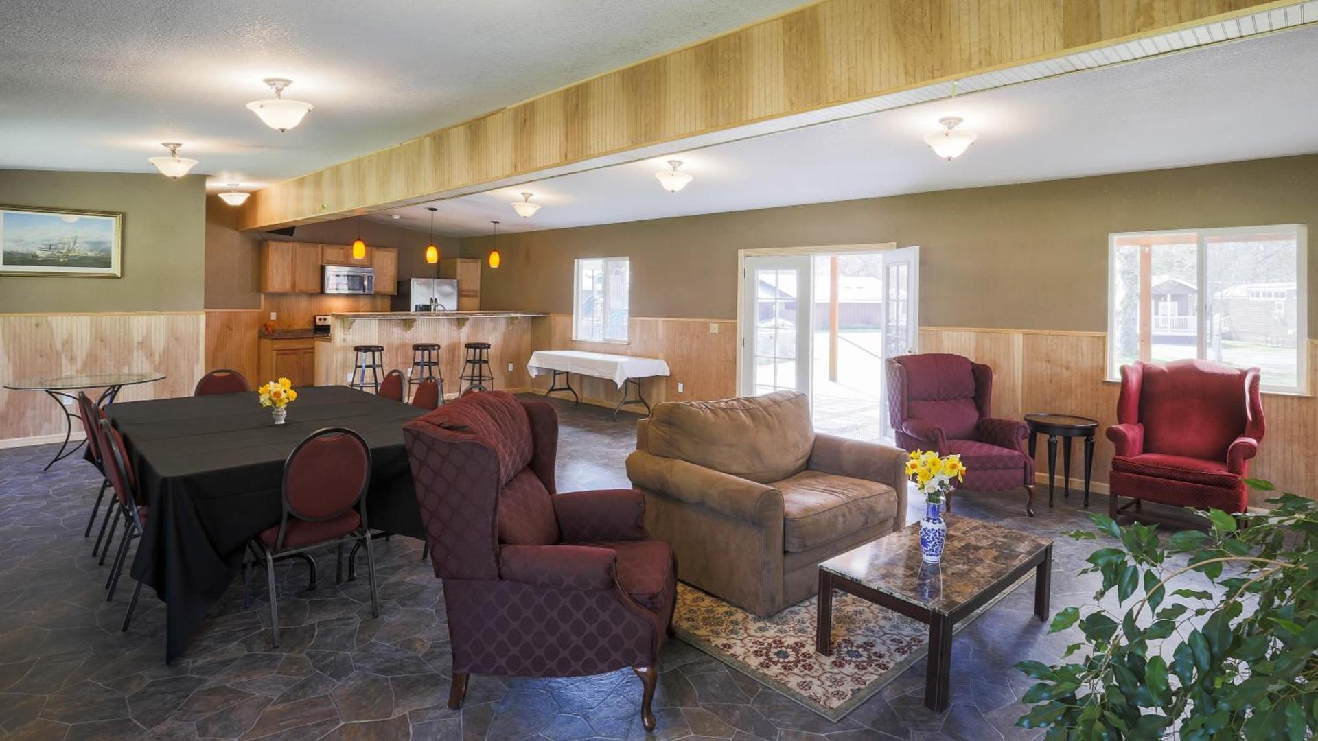 Benbow Historic Inn photo 32