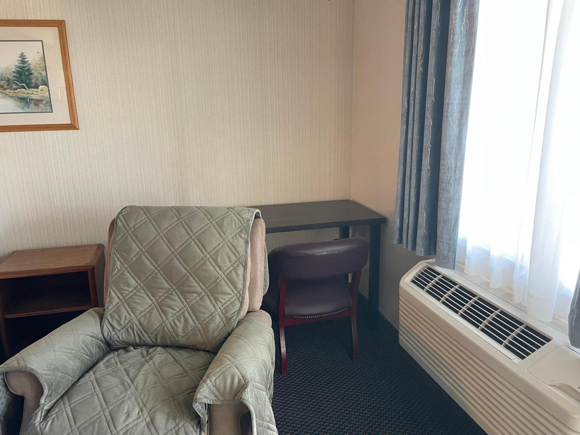 Landmark Inn photo 6