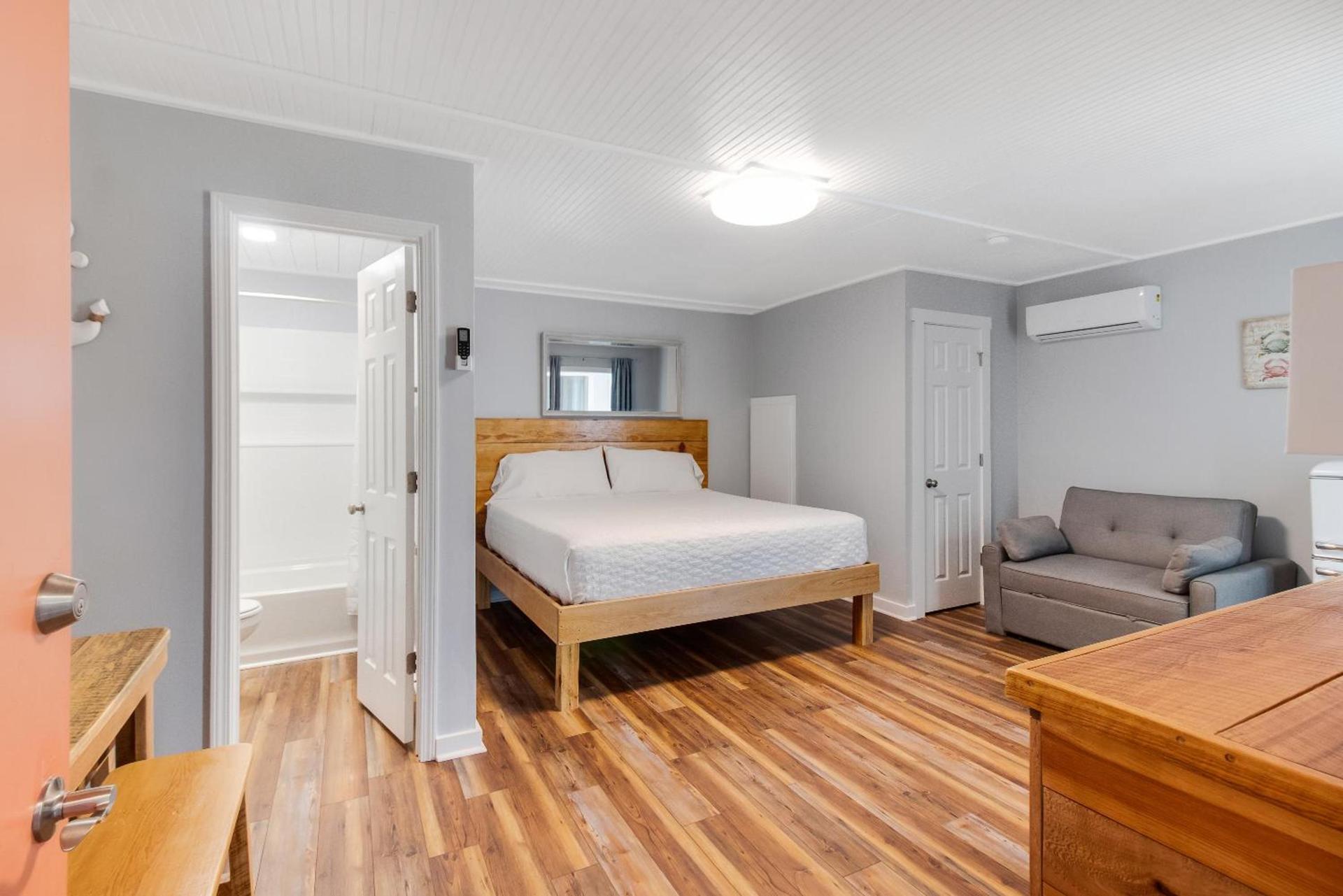 Anchor Inn Motel photo 10