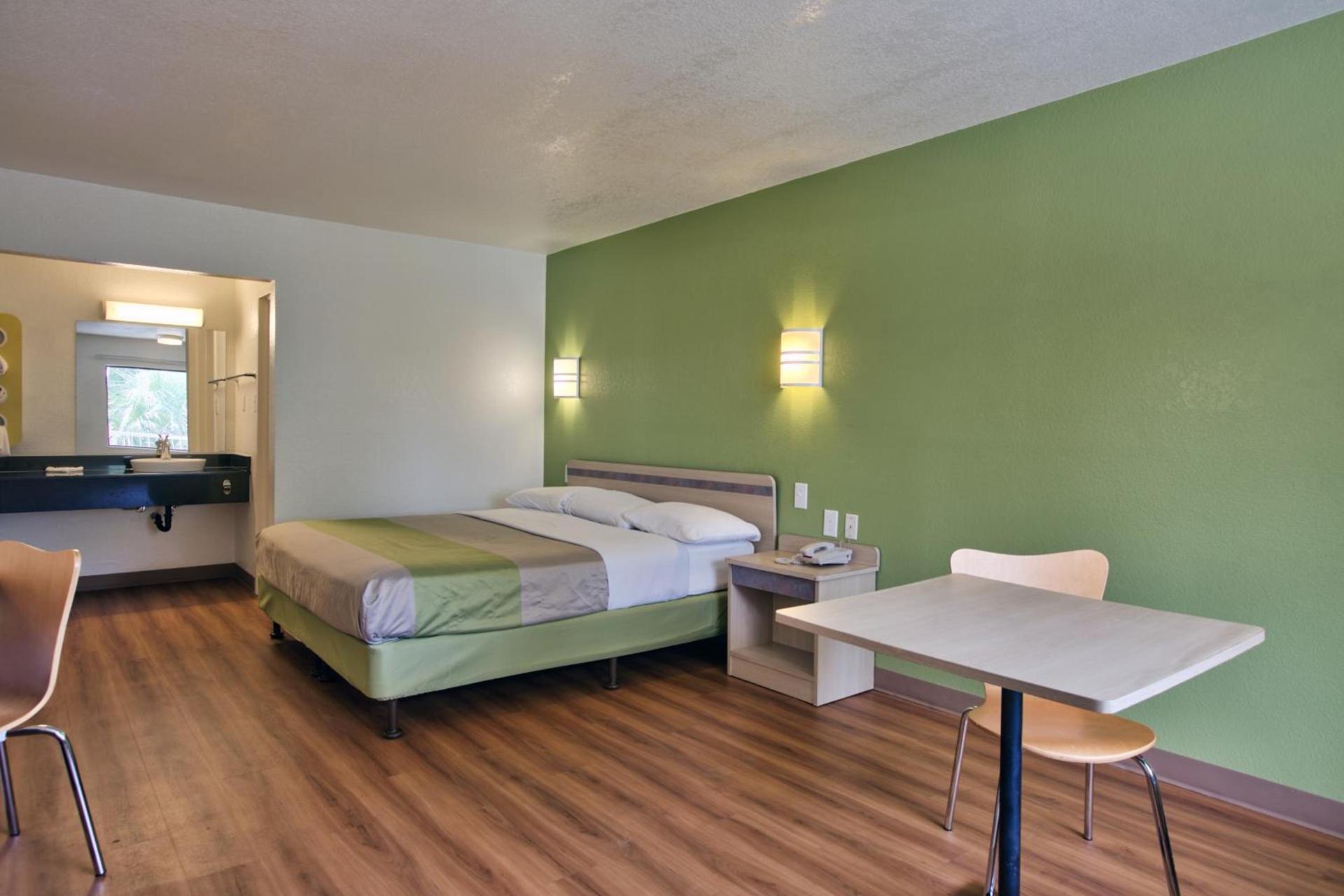 Motel 6-Tallahassee, FL - Downtown photo 28
