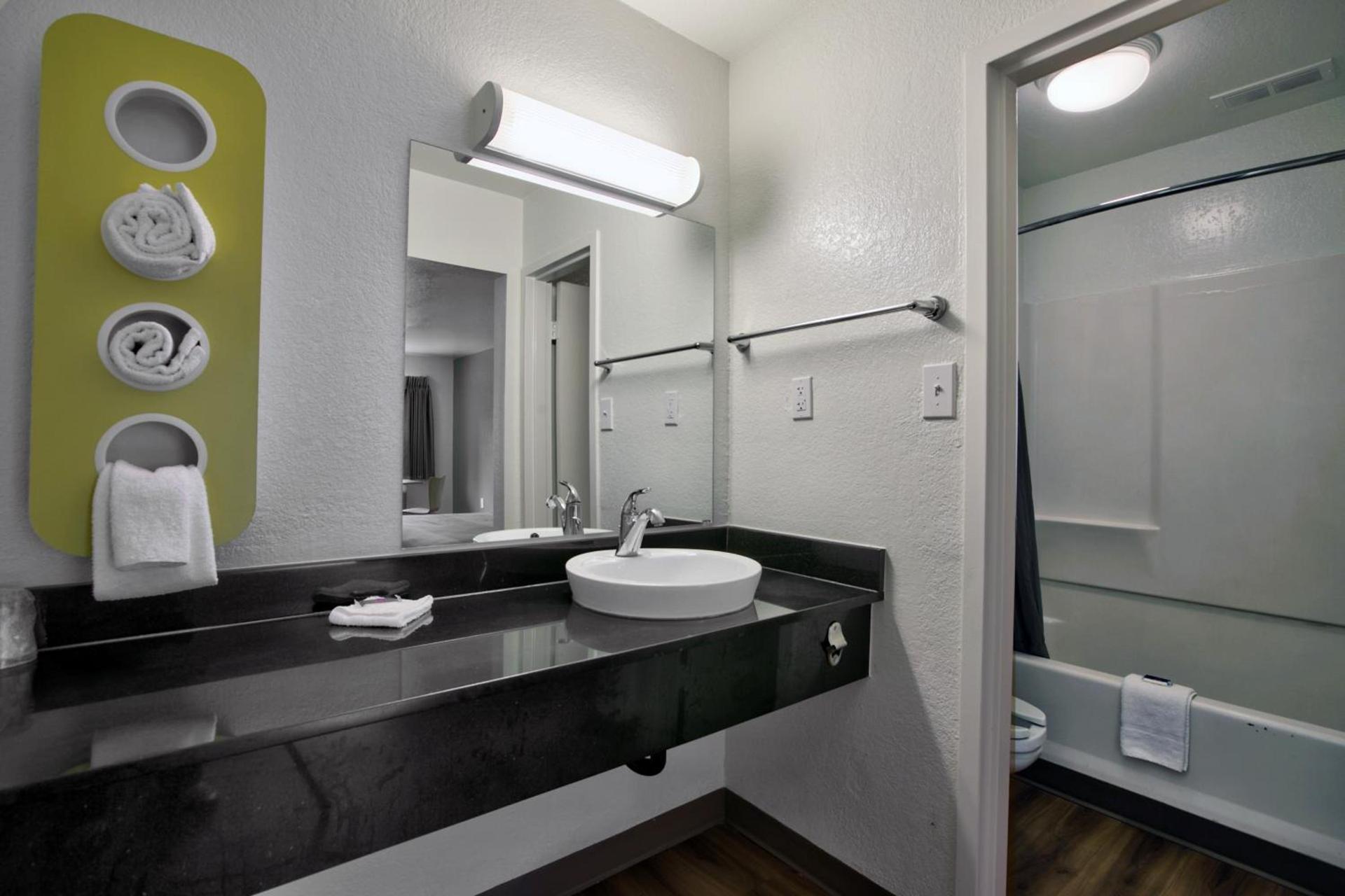Motel 6-Tallahassee, FL - Downtown photo 54