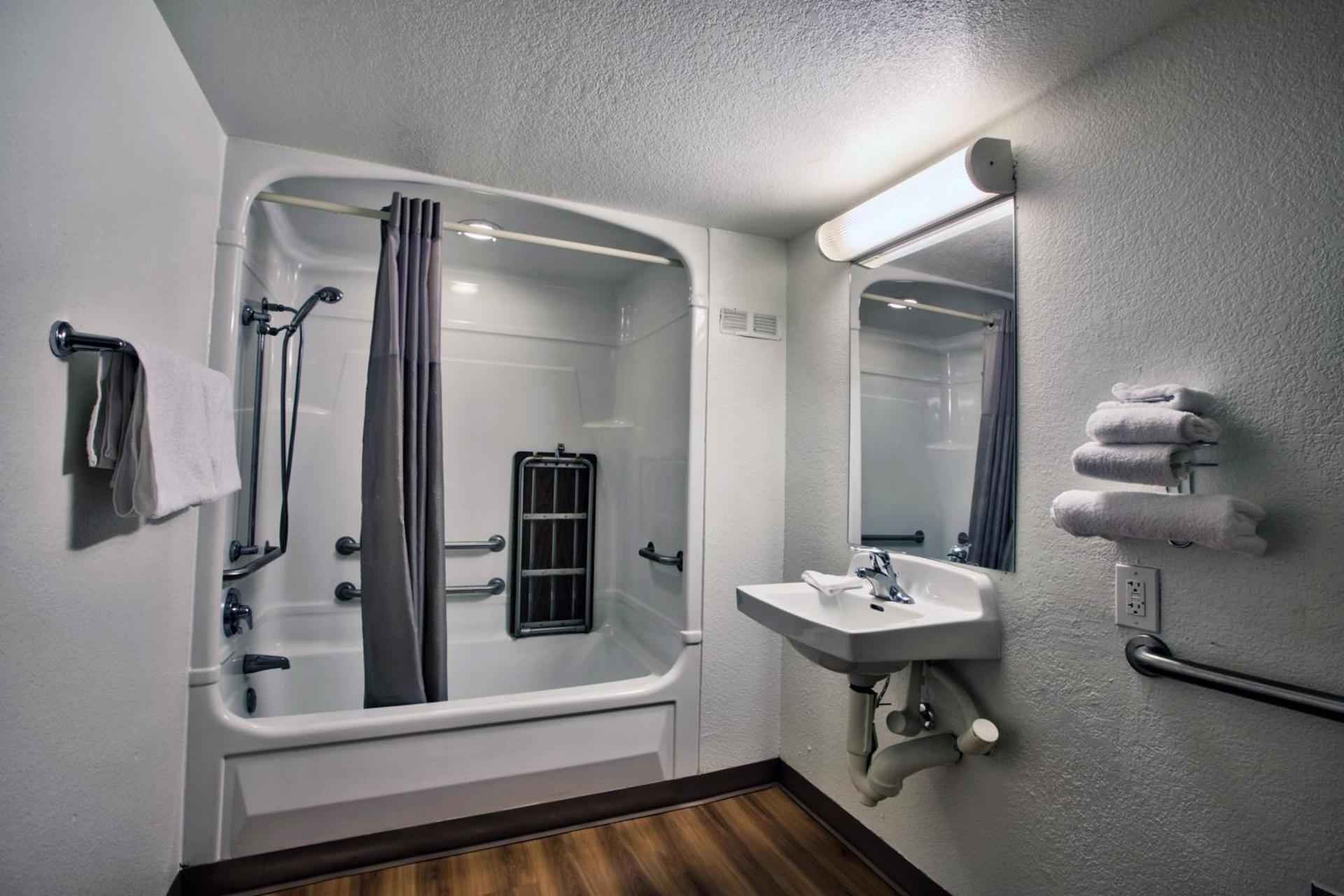 Motel 6-Tallahassee, FL - Downtown photo 55