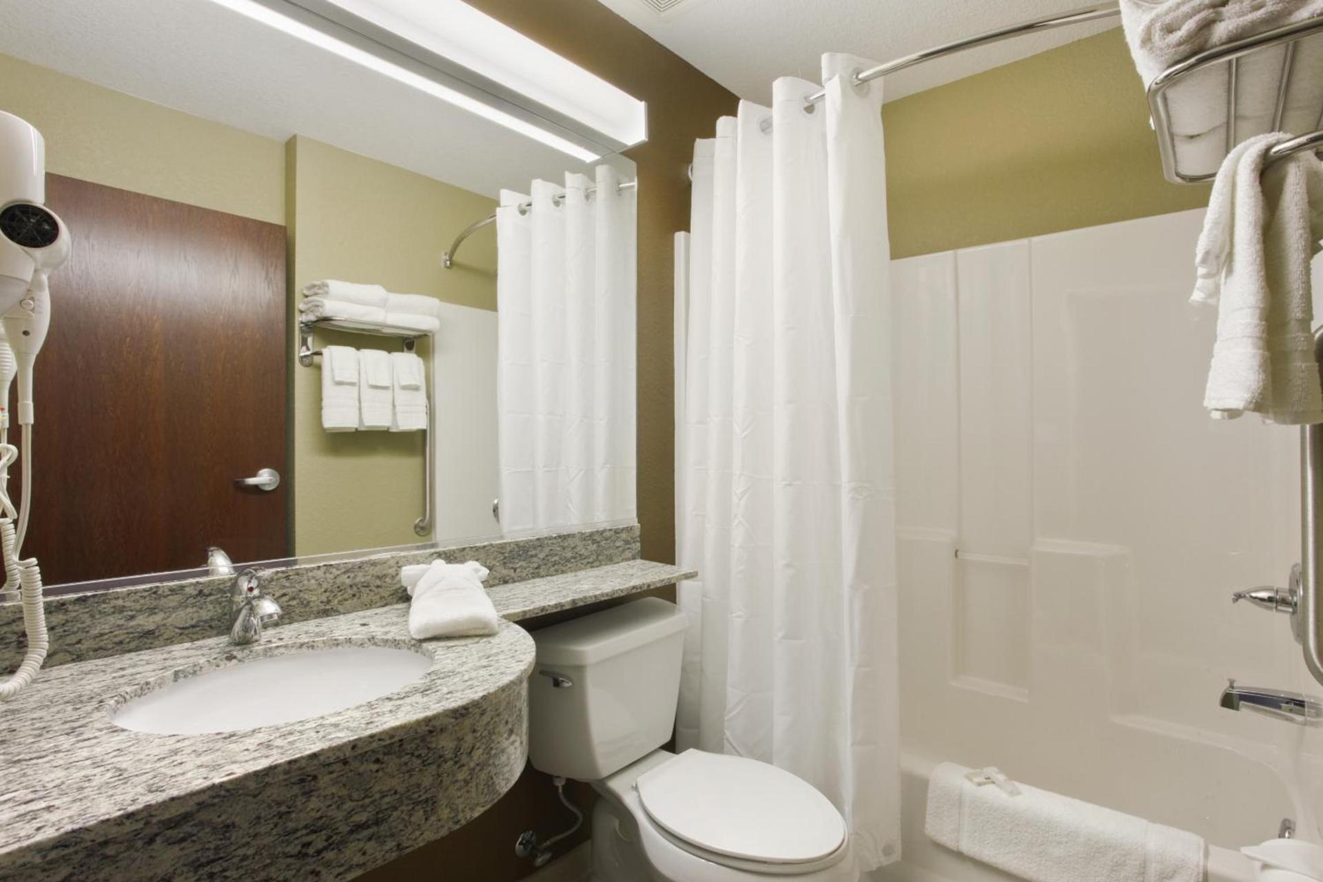 Microtel Inn & Suites by Wyndham Williston photo 28
