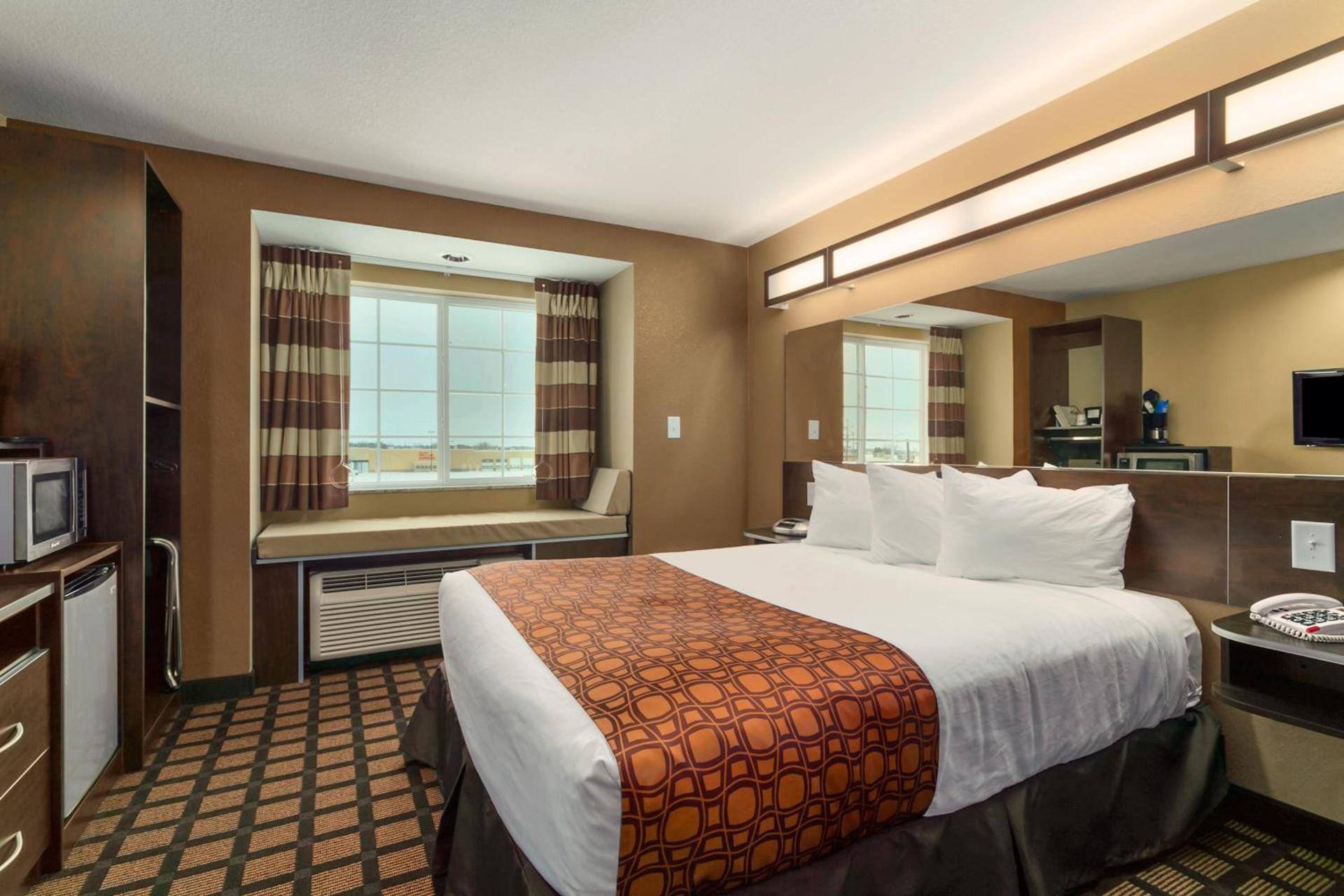 Microtel Inn & Suites by Wyndham Williston photo 29