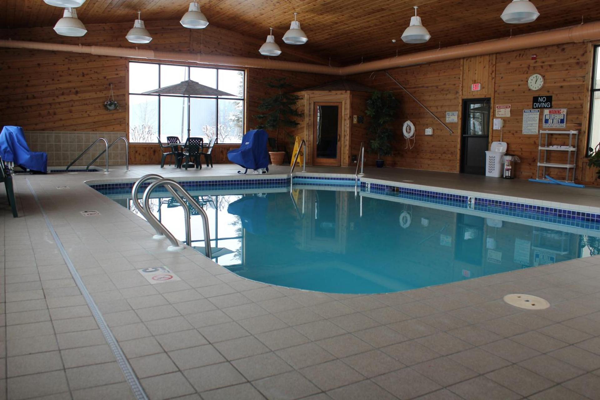 Super 8 by Wyndham Antigo photo 28