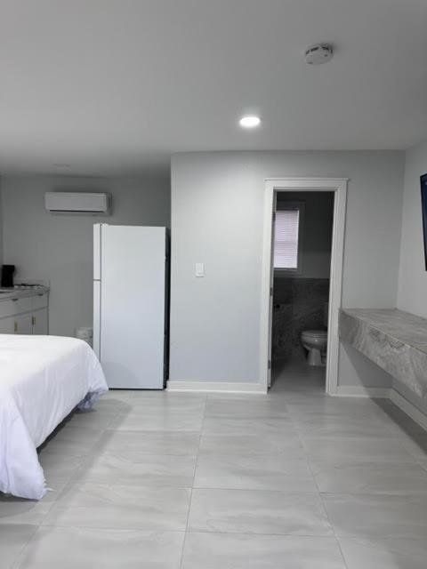 White Sands Inn, Marina, Bar & Grill photo 13