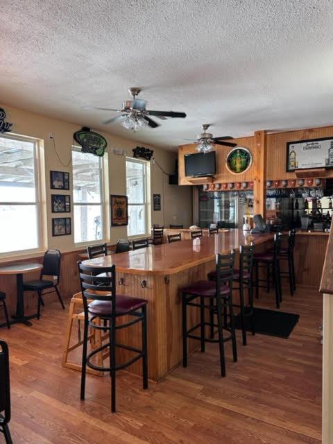 White Sands Inn, Marina, Bar & Grill photo 4