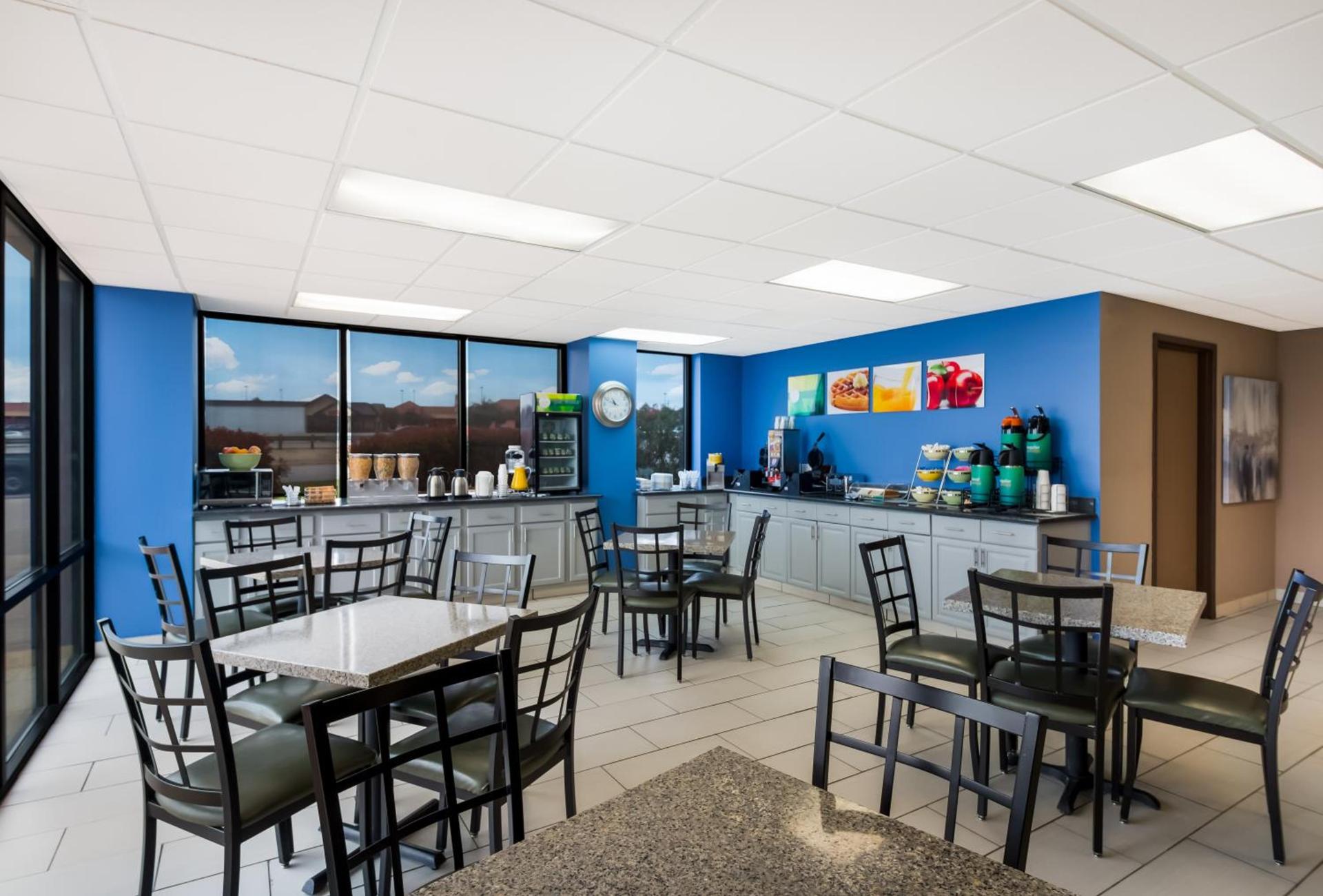 Quality Inn & Suites Round Rock photo 13
