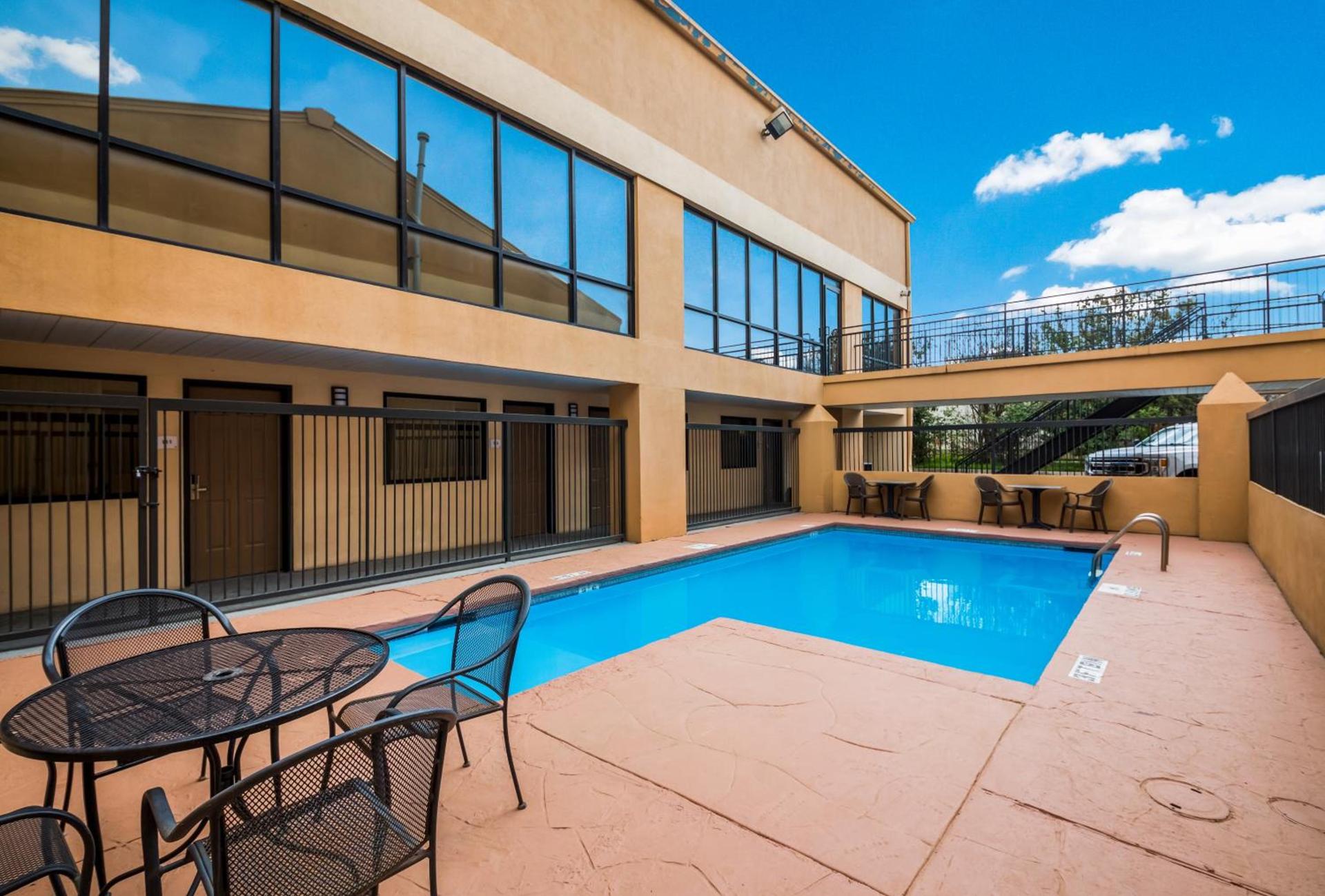 Quality Inn & Suites Round Rock photo 18