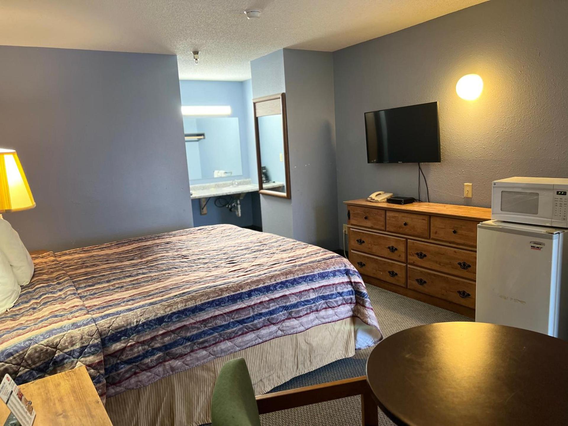 Best Budget Inn Owatonna photo 6