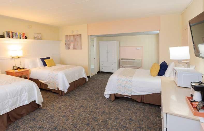Gaido's Seaside Inn photo 34