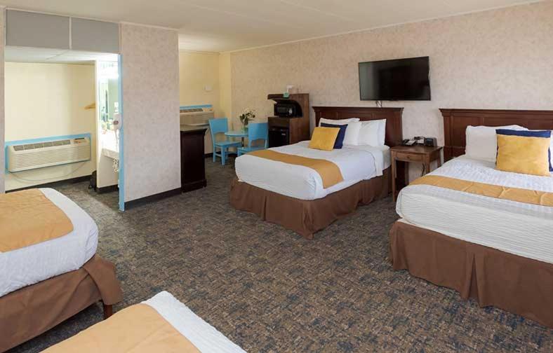 Gaido's Seaside Inn photo 65