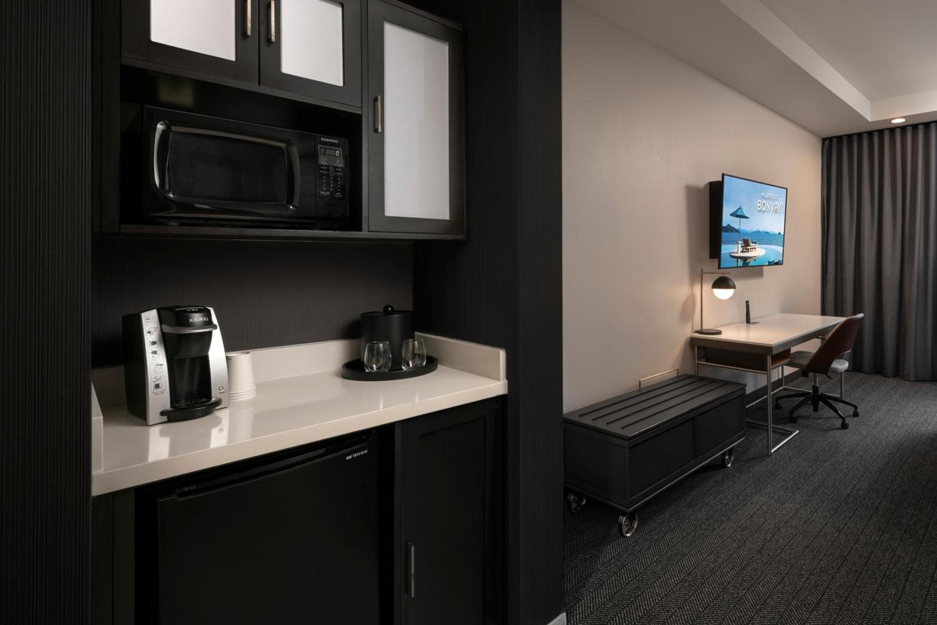 Courtyard by Marriott Houston Kemah photo 2