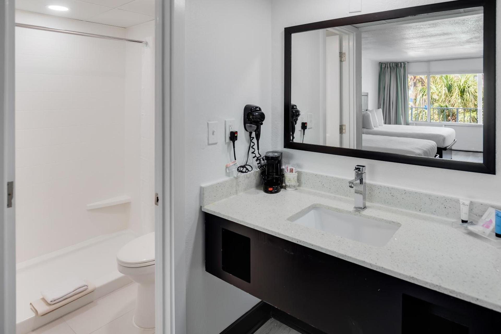 Blu Atlantic Hotel & Suites photo 22
