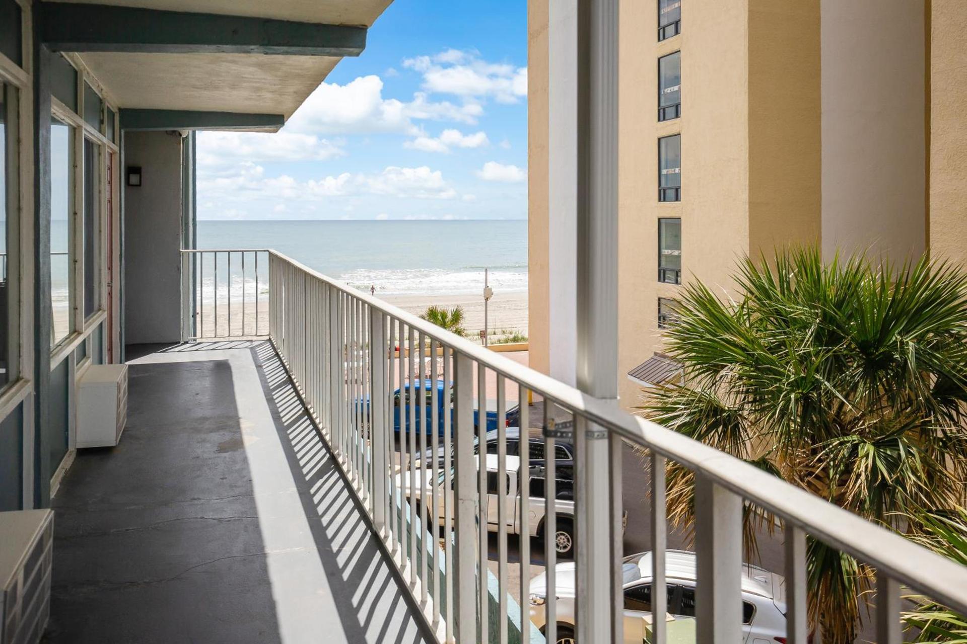 Blu Atlantic Hotel & Suites photo 31
